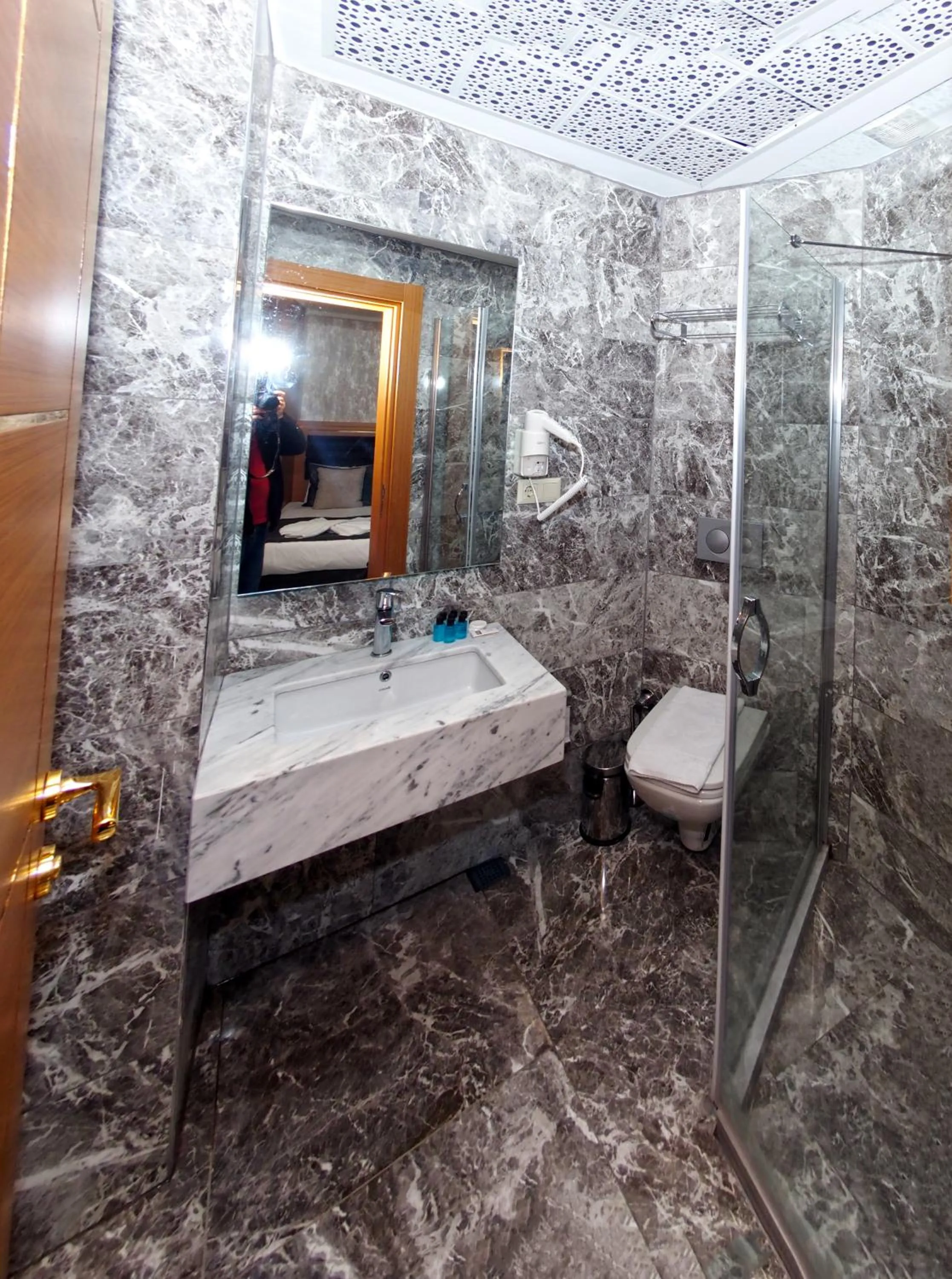 Bathroom in Grand Emir Hotel Old City