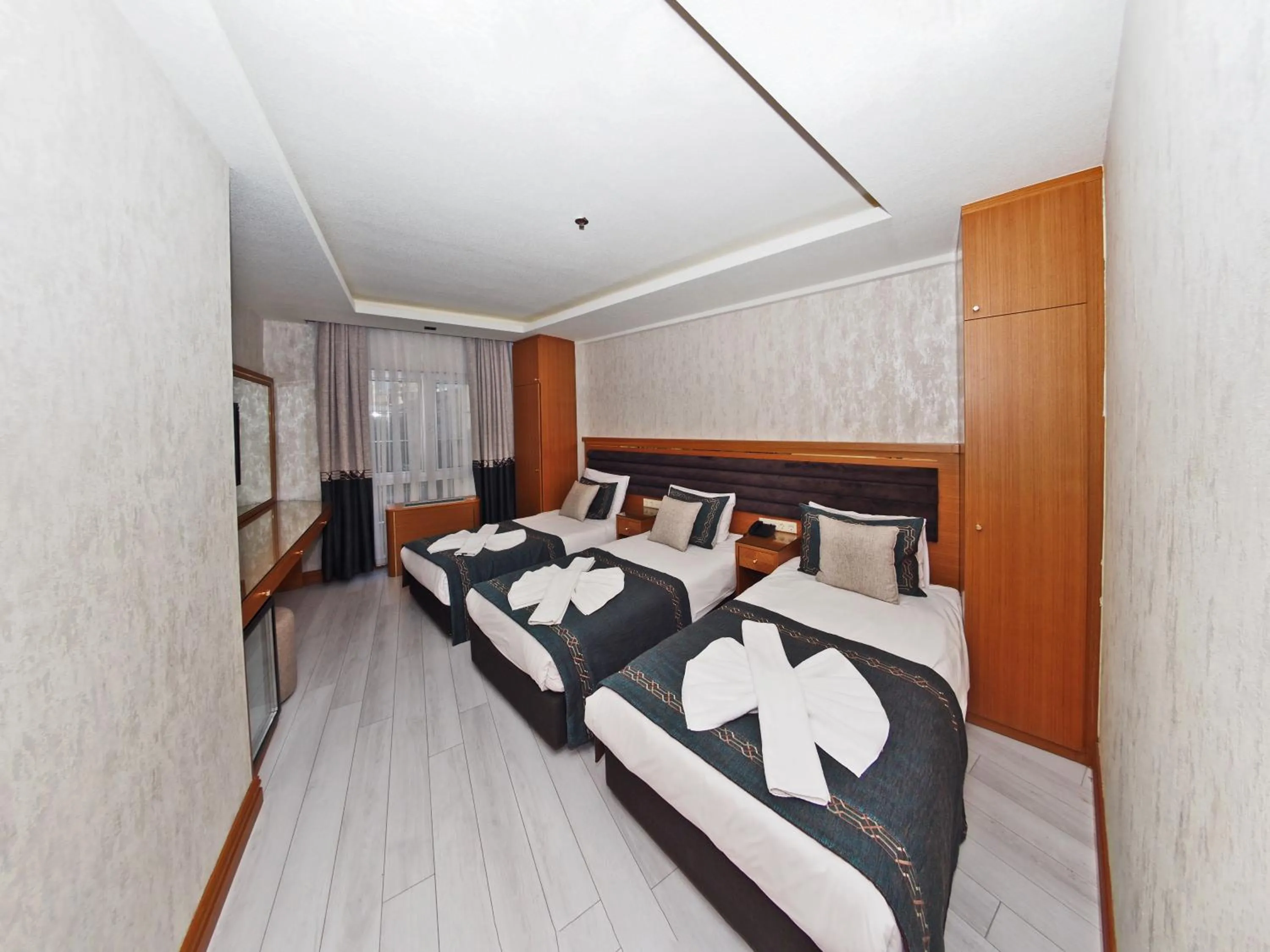 Photo of the whole room, Bed in Grand Emir Hotel Old City