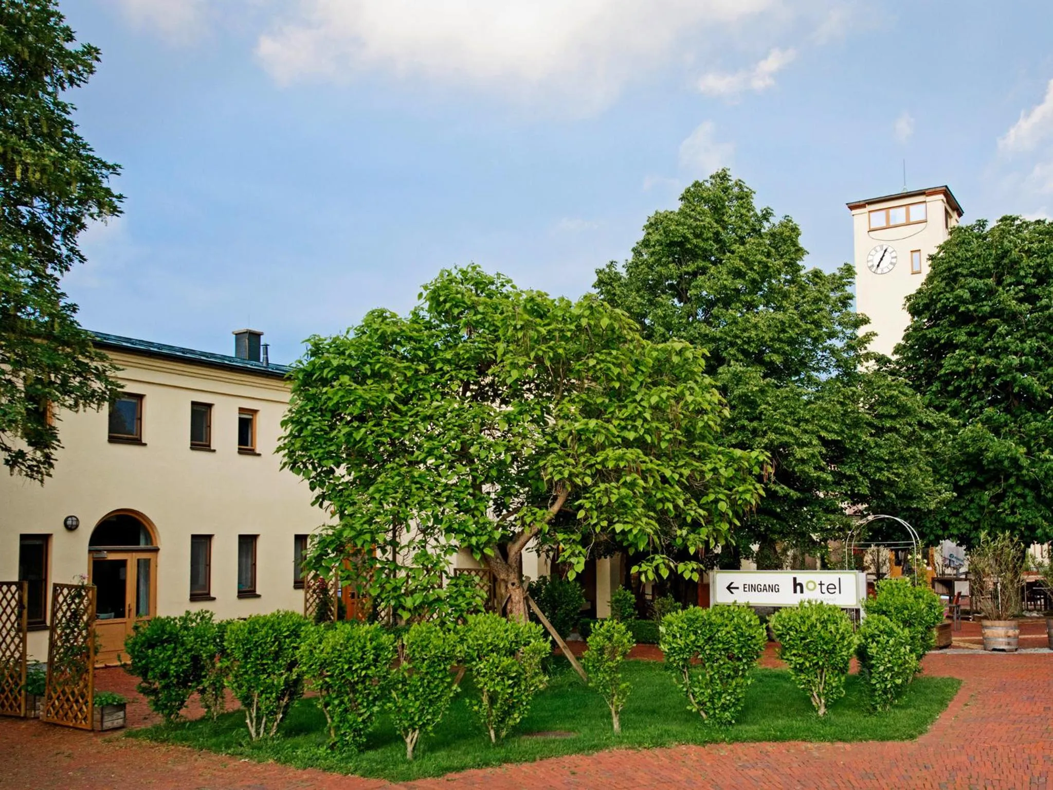 Facade/entrance in Hotel am Friedrichshof
