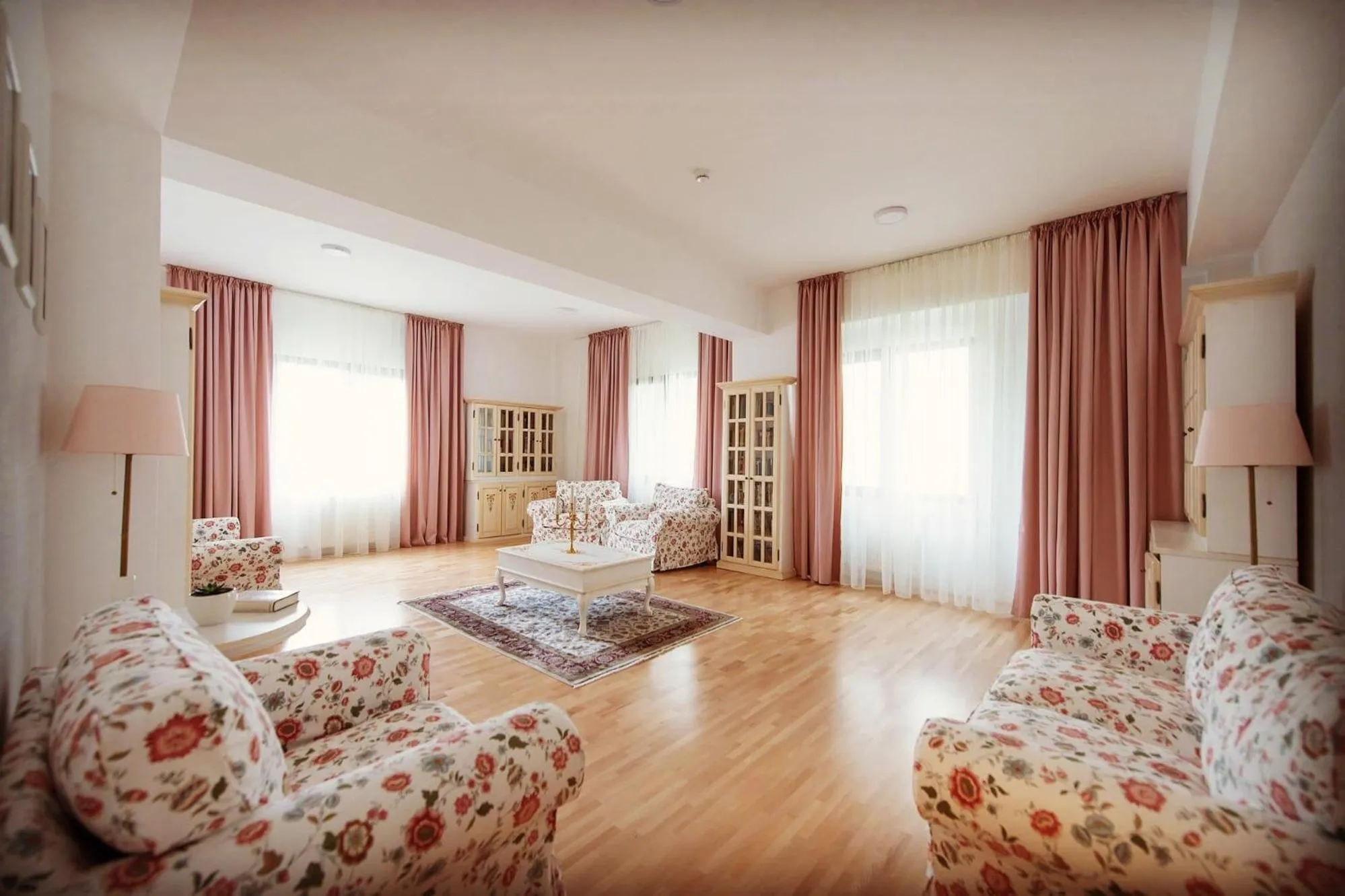 Library, Bed in Wolkendorf Bio Hotel & Spa