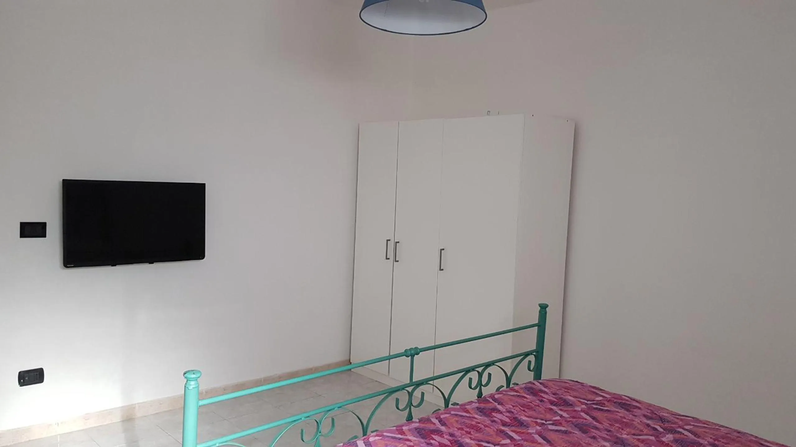 TV and multimedia, Bed in Bed & Breakfast Neapolis