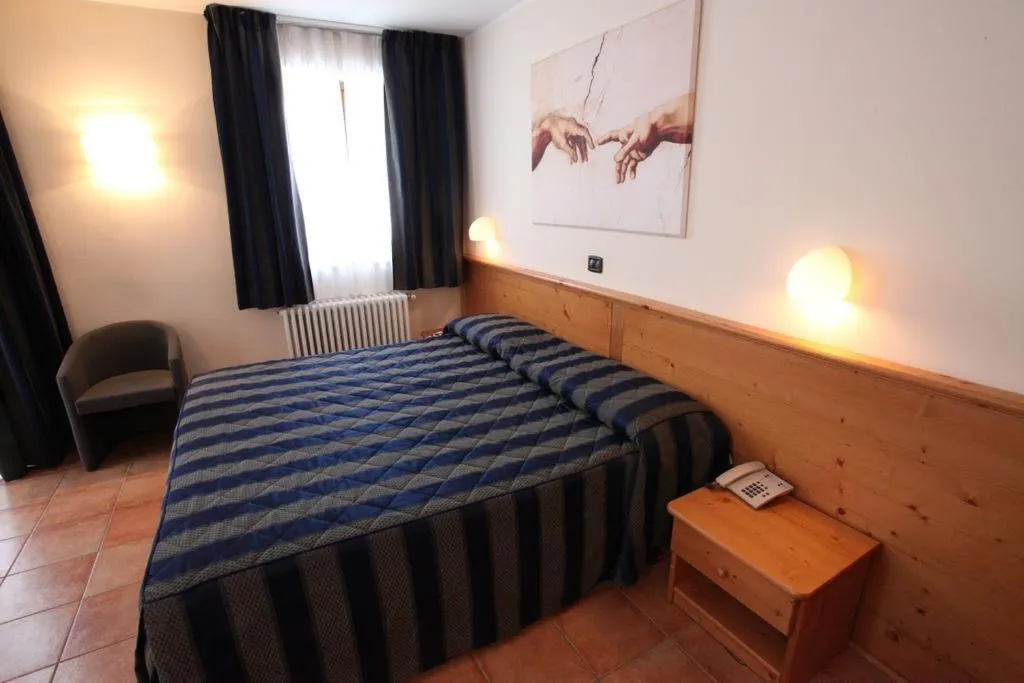 Bedroom, Bed in Hotel Alpechiara