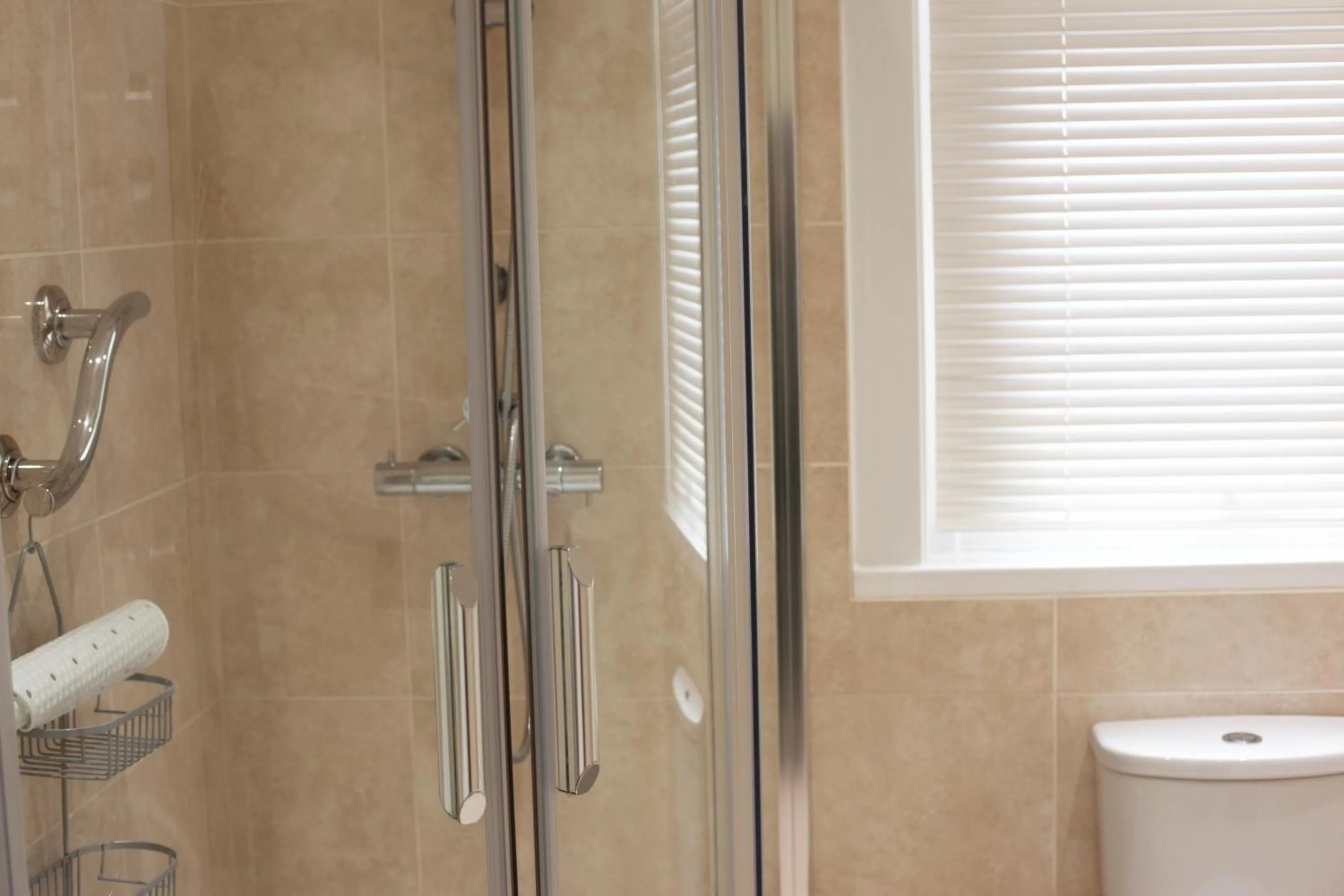 Shower in Redcliffe Hotel