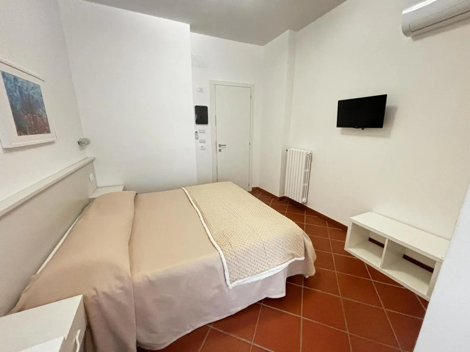 TV and multimedia, Bed in La Nuova Dimora B&B