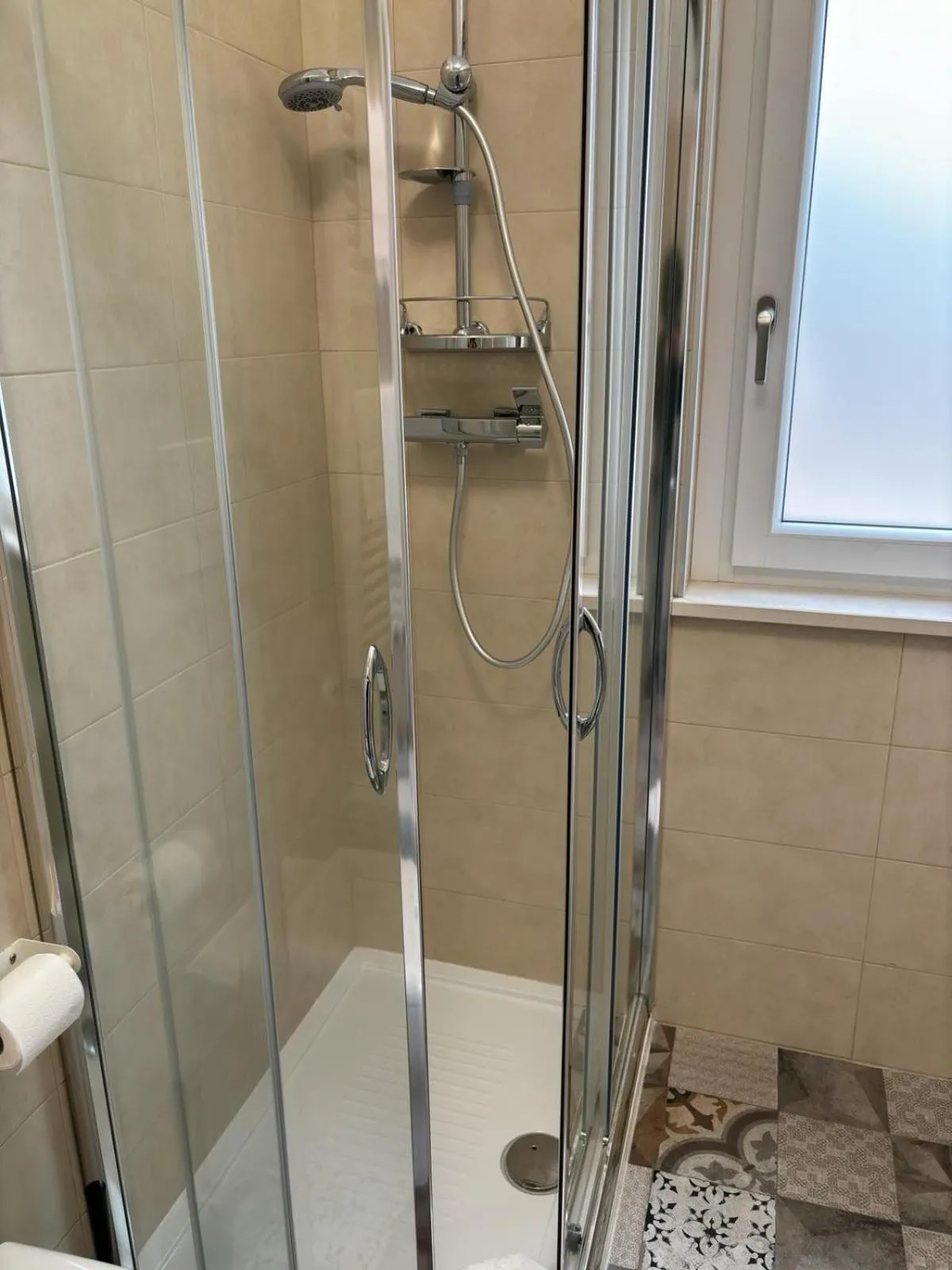 Shower in La Nuova Dimora B&B