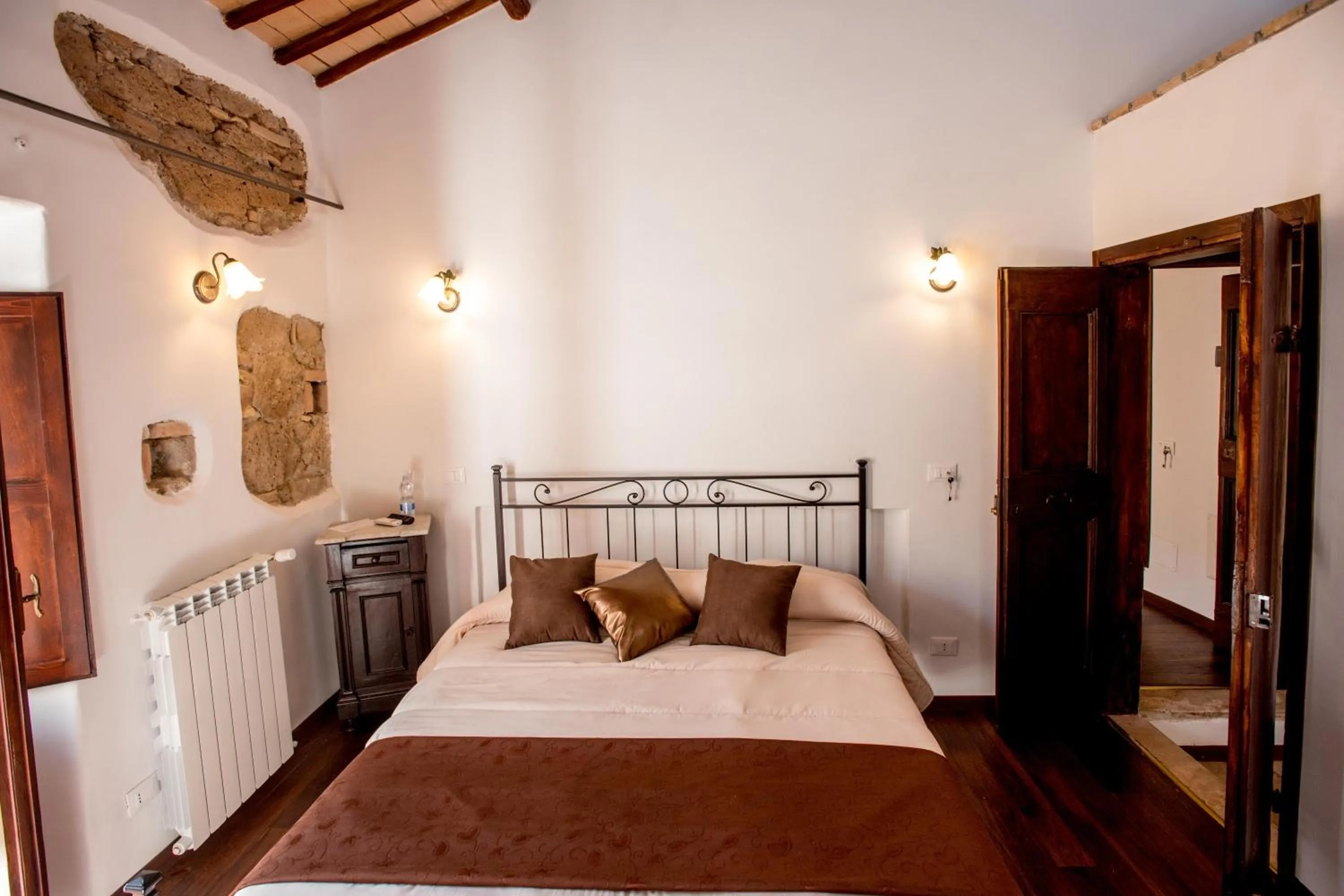 Bed in Luxury Relais Cuore Sabino