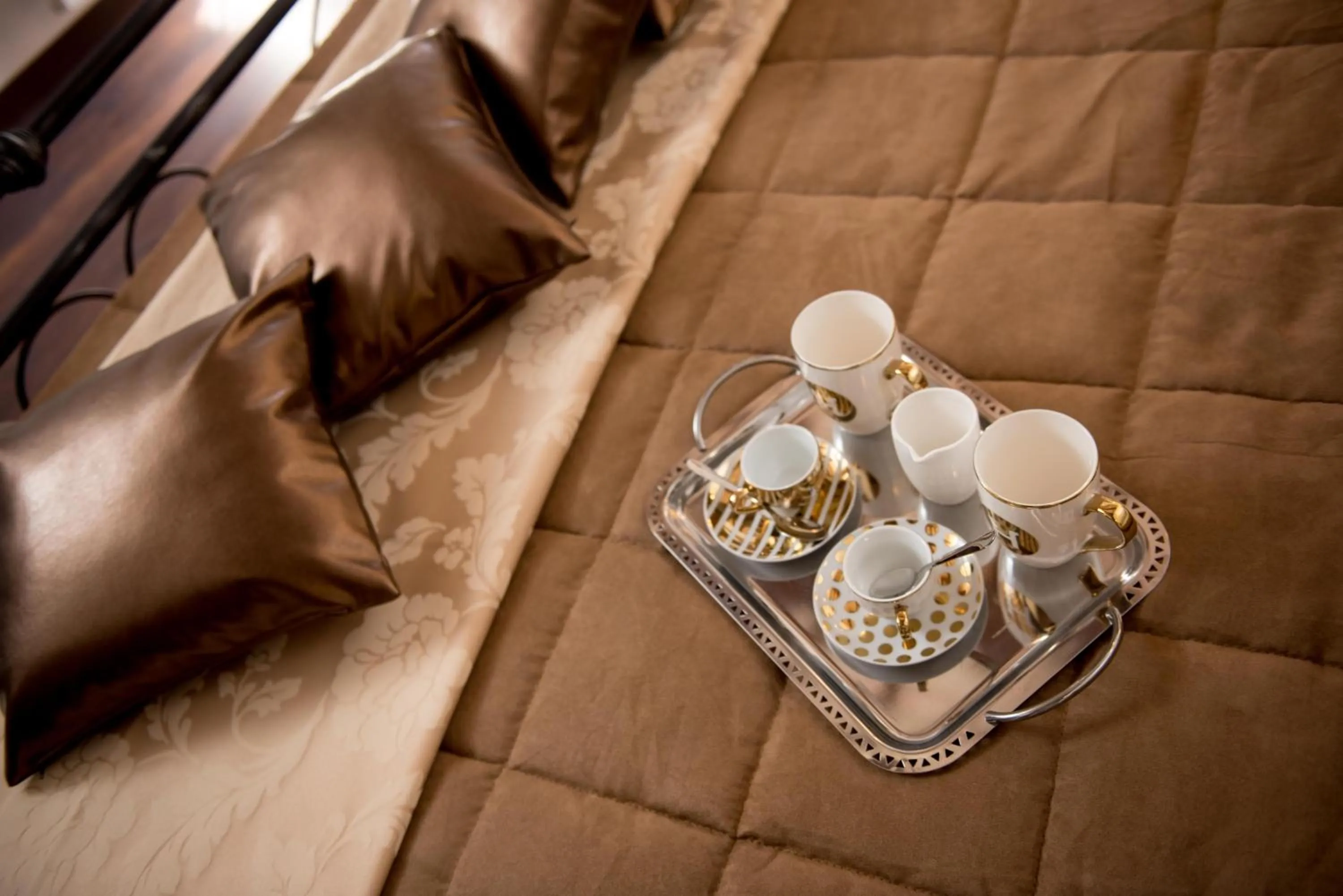 Coffee/tea facilities, Bed in Luxury Relais Cuore Sabino