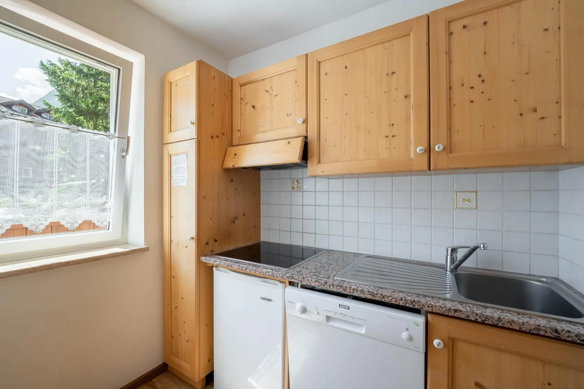 Kitchen or kitchenette in Villa Adria B&B