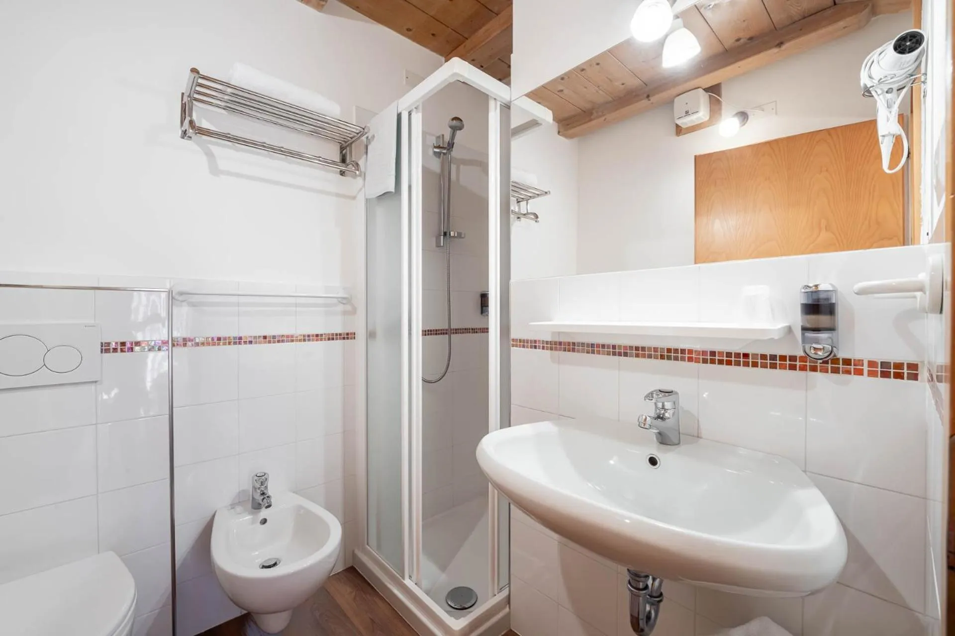 Shower in Villa Adria B&B