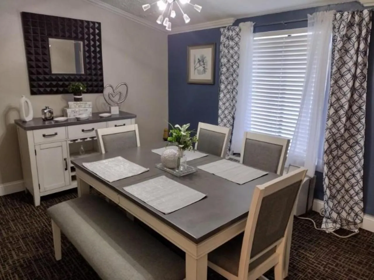 Dining area in Fairview Inn - Greensboro Airport