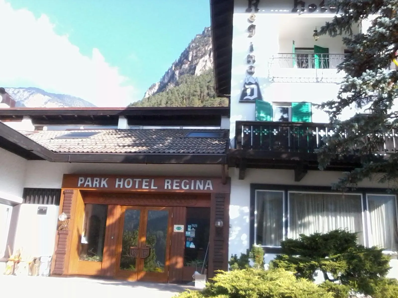 Facade/entrance in Hotel Regina Delle Dolomiti