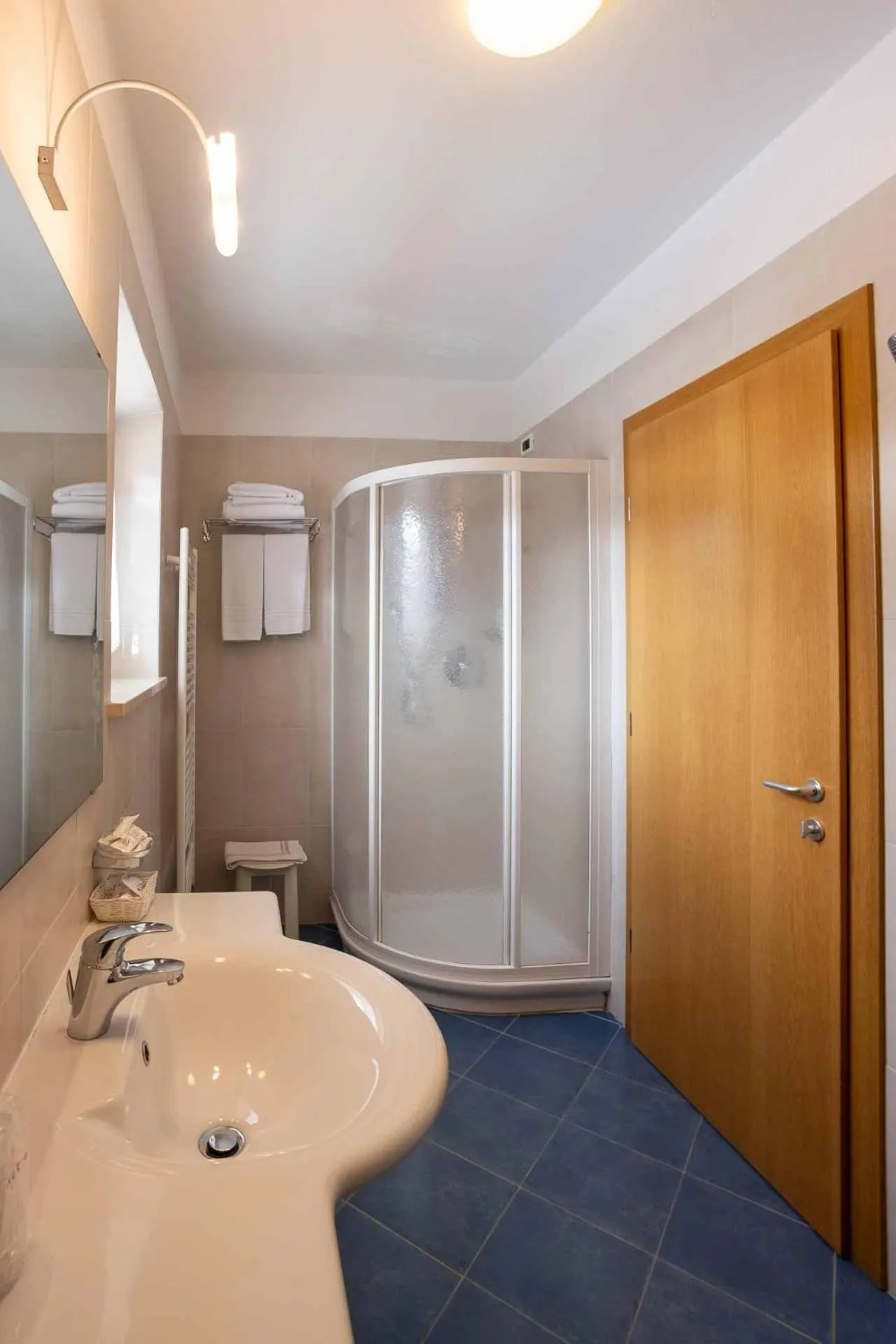 Bathroom in Hotel Crepei