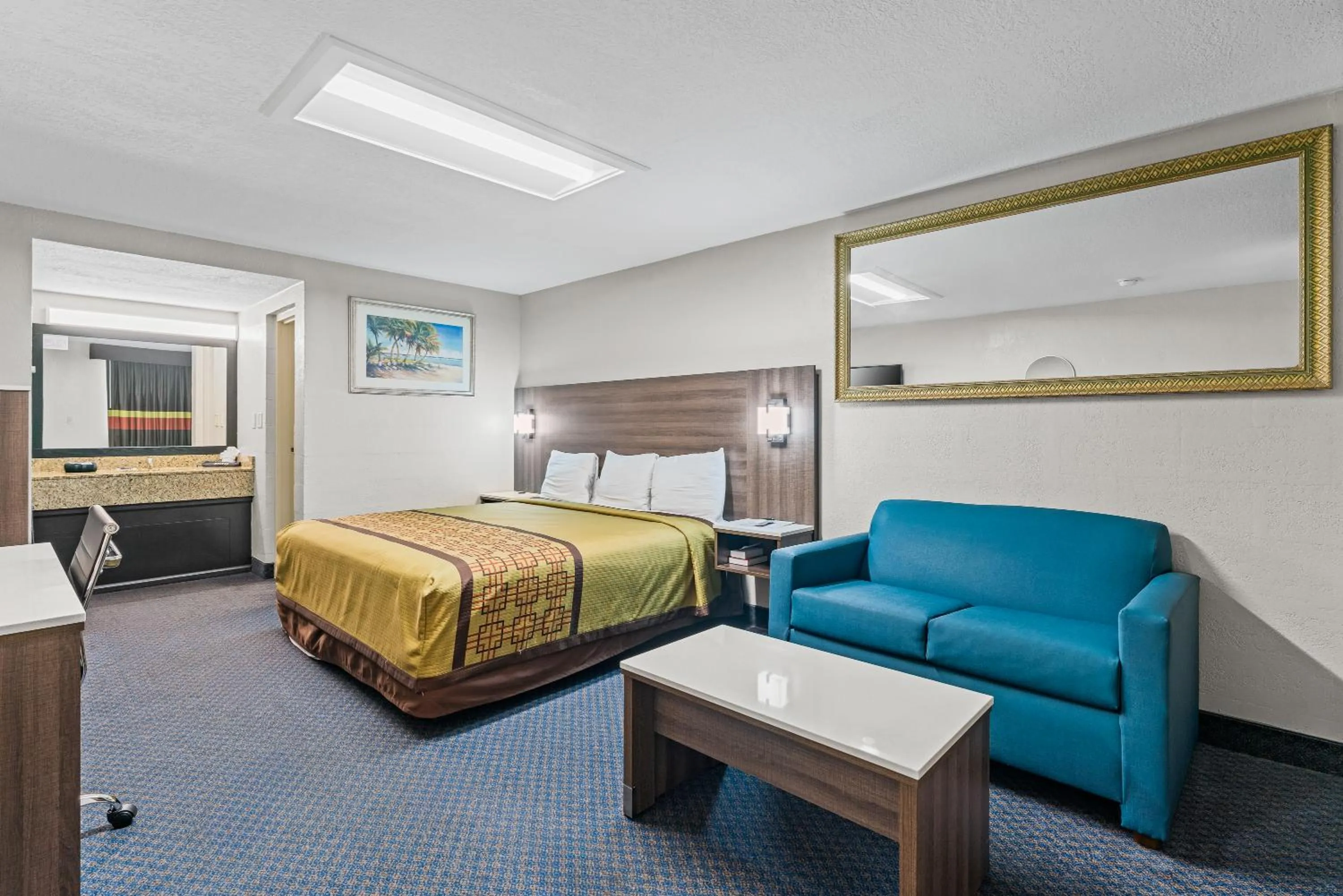 Bedroom, Bed in Guest Inn Rogers