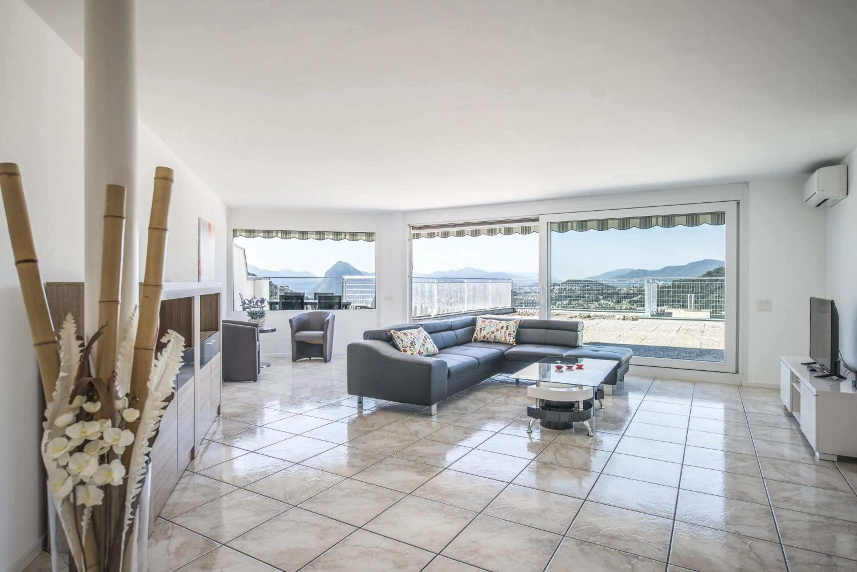 Living room in Centro Cadro Panoramica