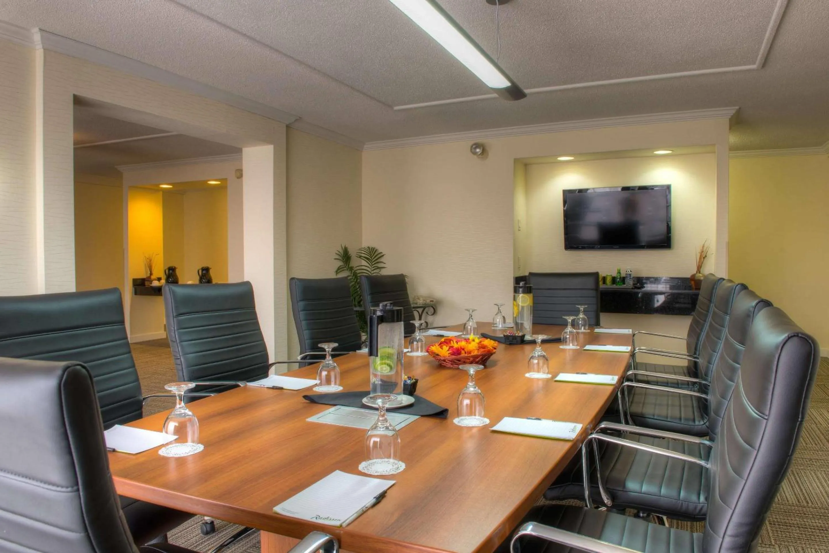 Meeting/conference room in Radisson Hotel Sudbury