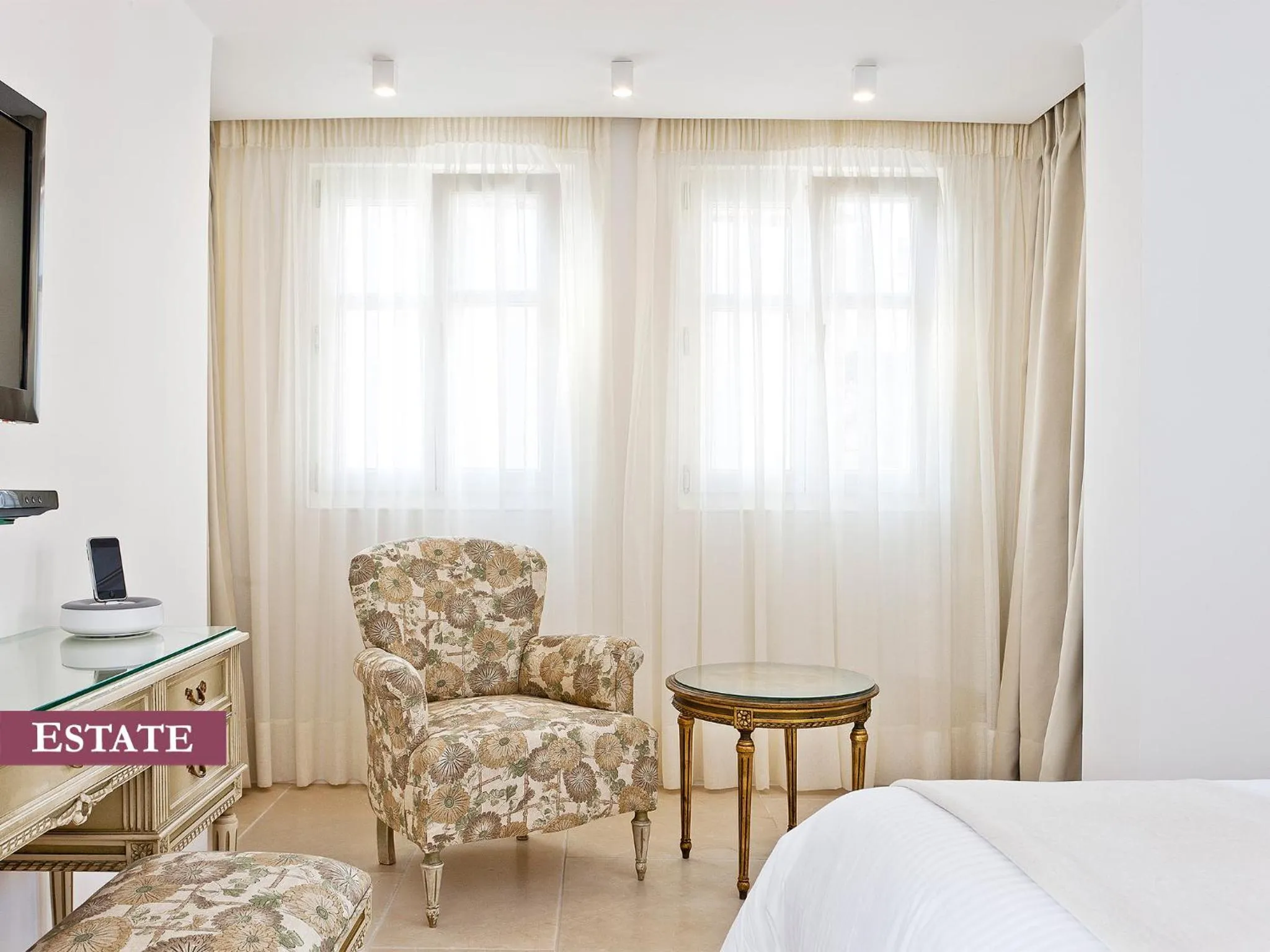 Seating area, Bed in Rimondi Boutique Hotel - Small Luxury Hotels of the World