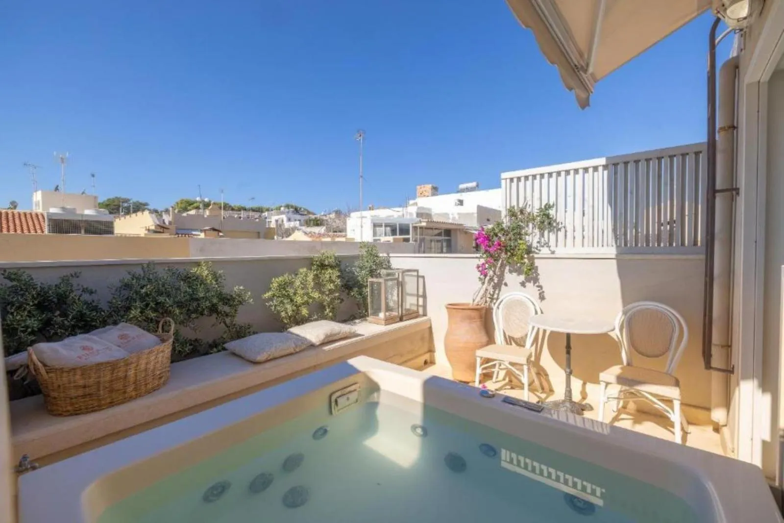 Hot Tub in Rimondi Boutique Hotel - Small Luxury Hotels of the World