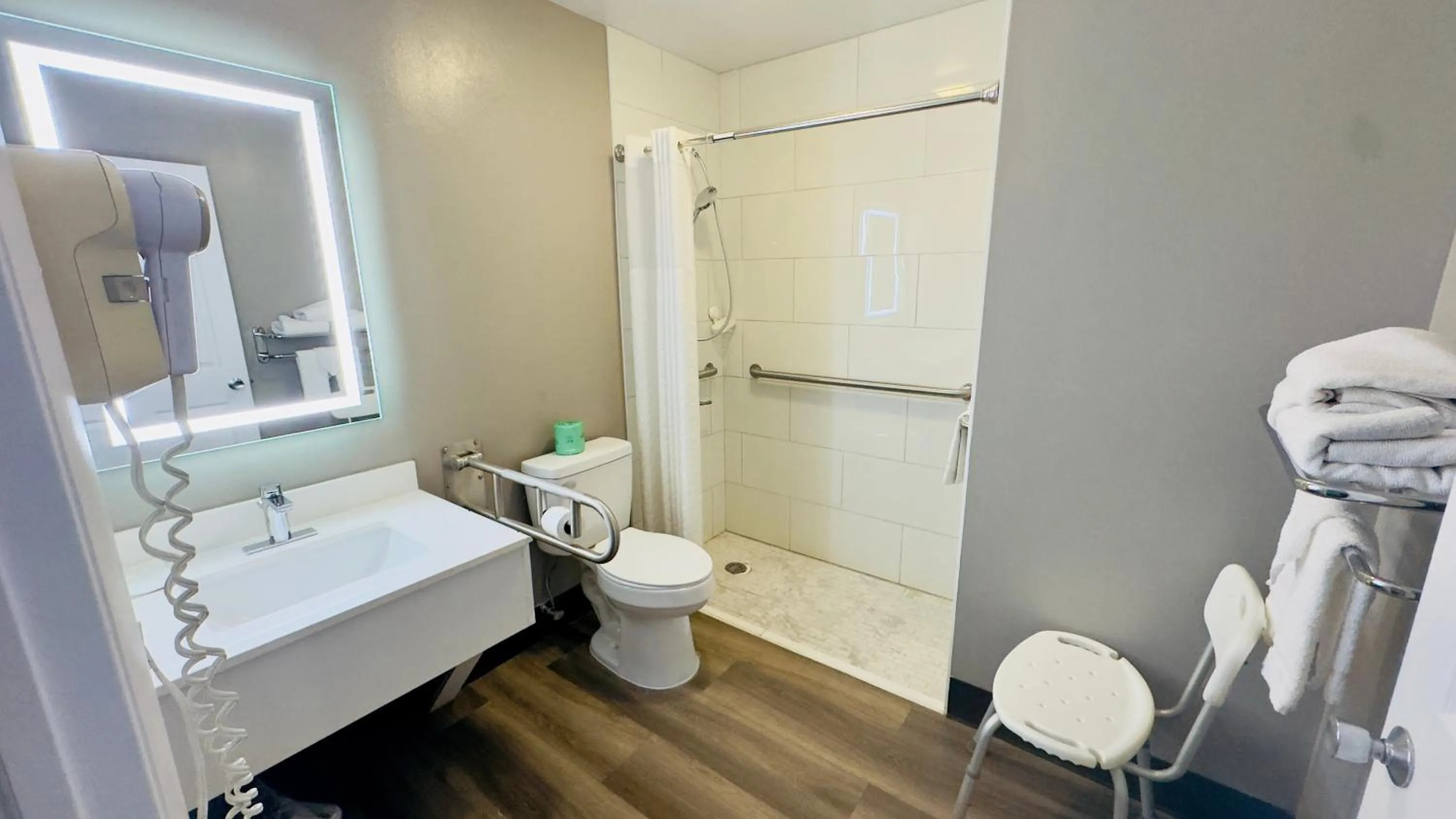 Bathroom in Motel 6 McGraw, NY - Cortland