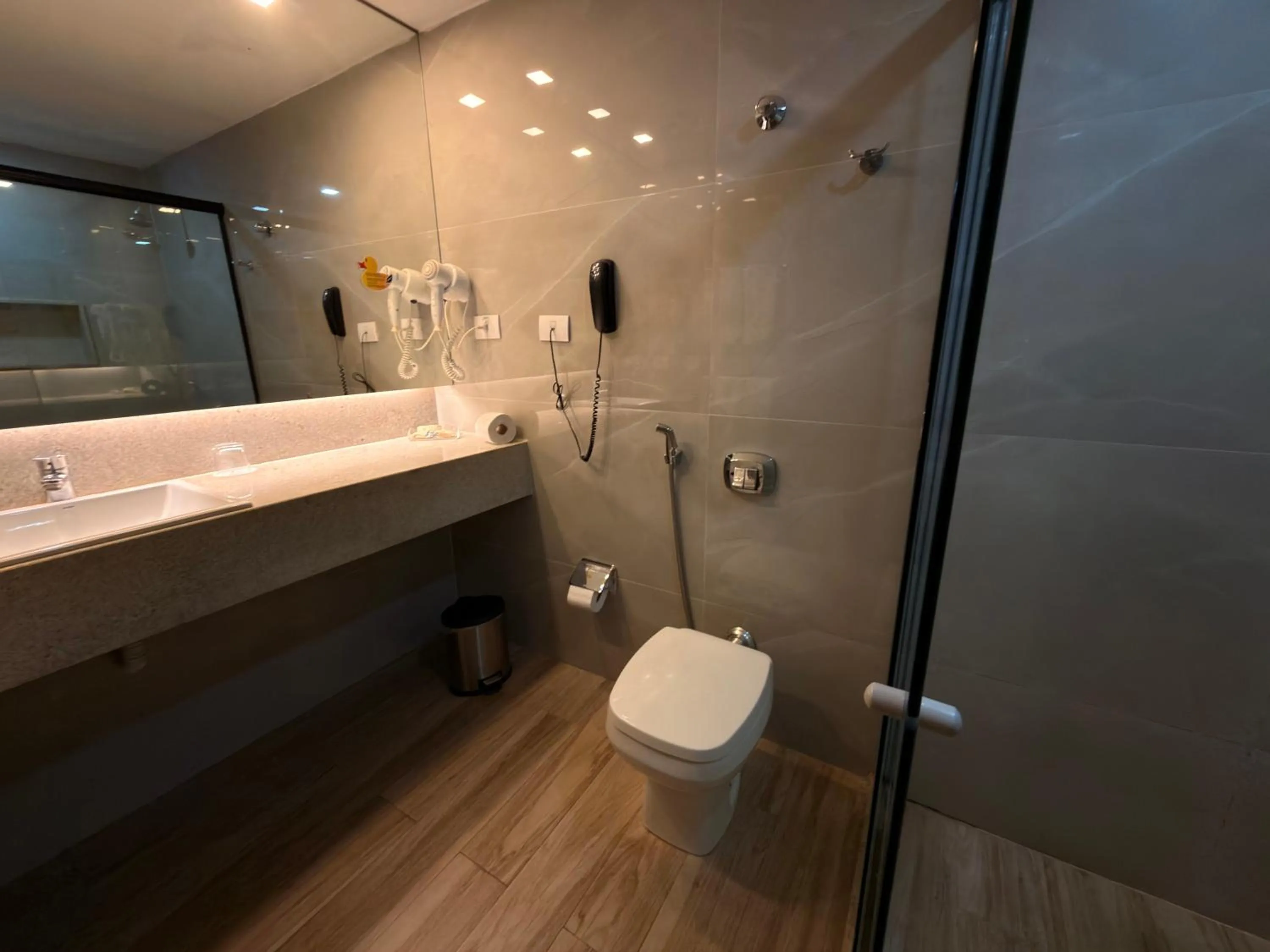 Shower in Blue Tree Towers Rio Poty