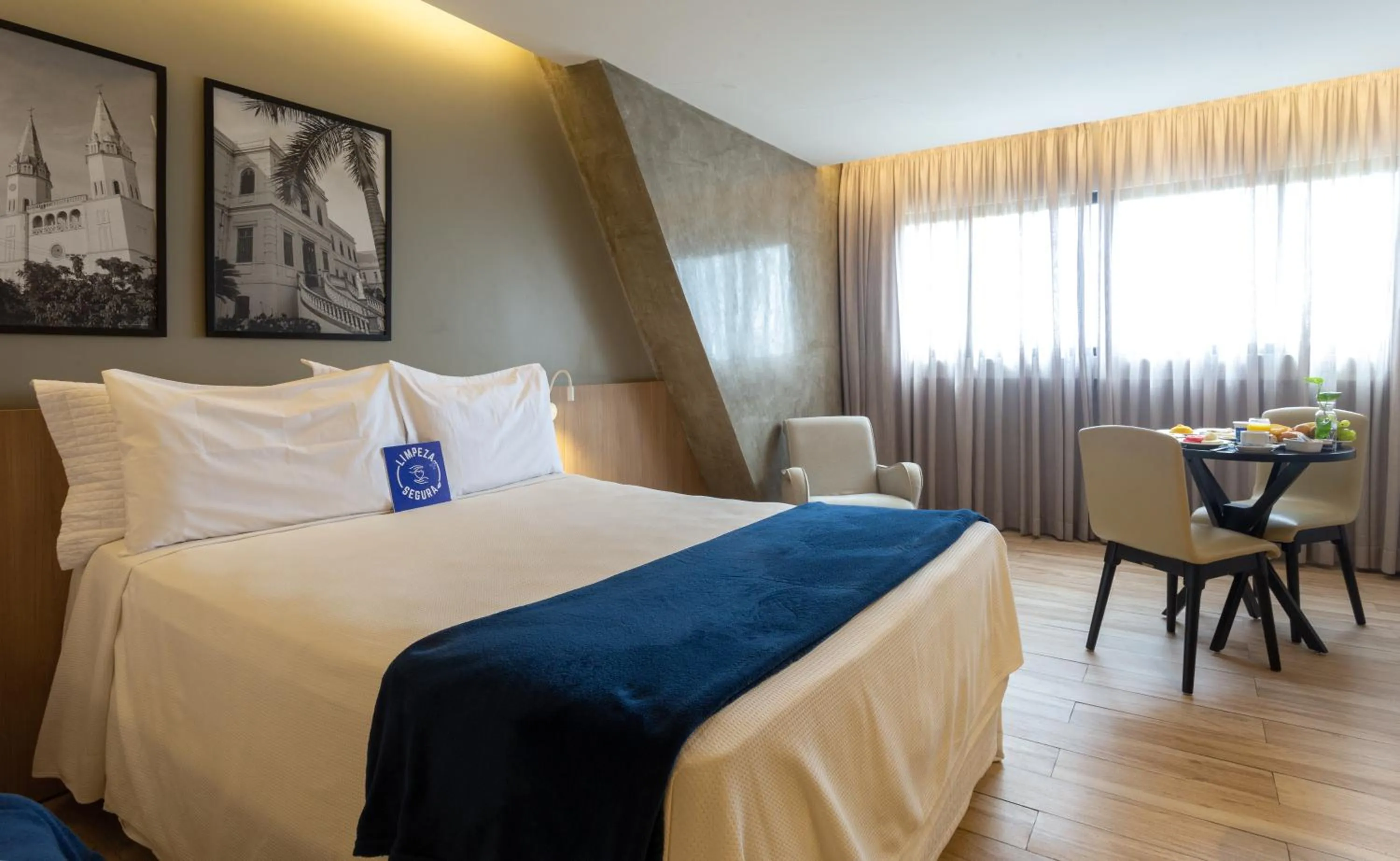 Bed in Blue Tree Towers Rio Poty