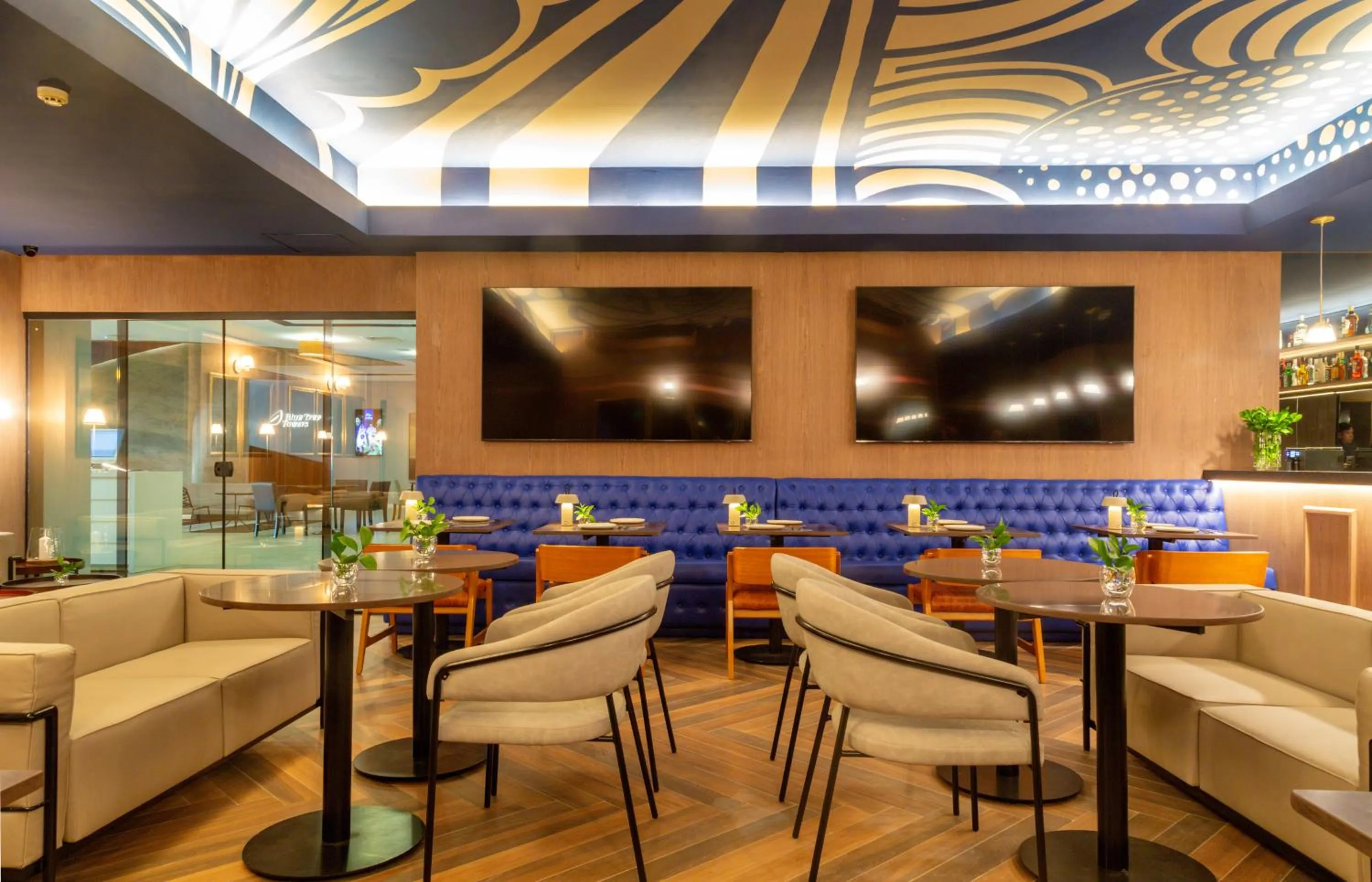 Lounge or bar in Blue Tree Towers Rio Poty