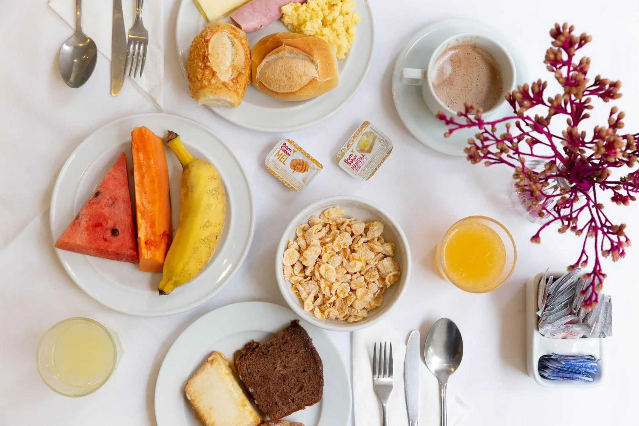 Continental breakfast in Hotel Rojas All Suite