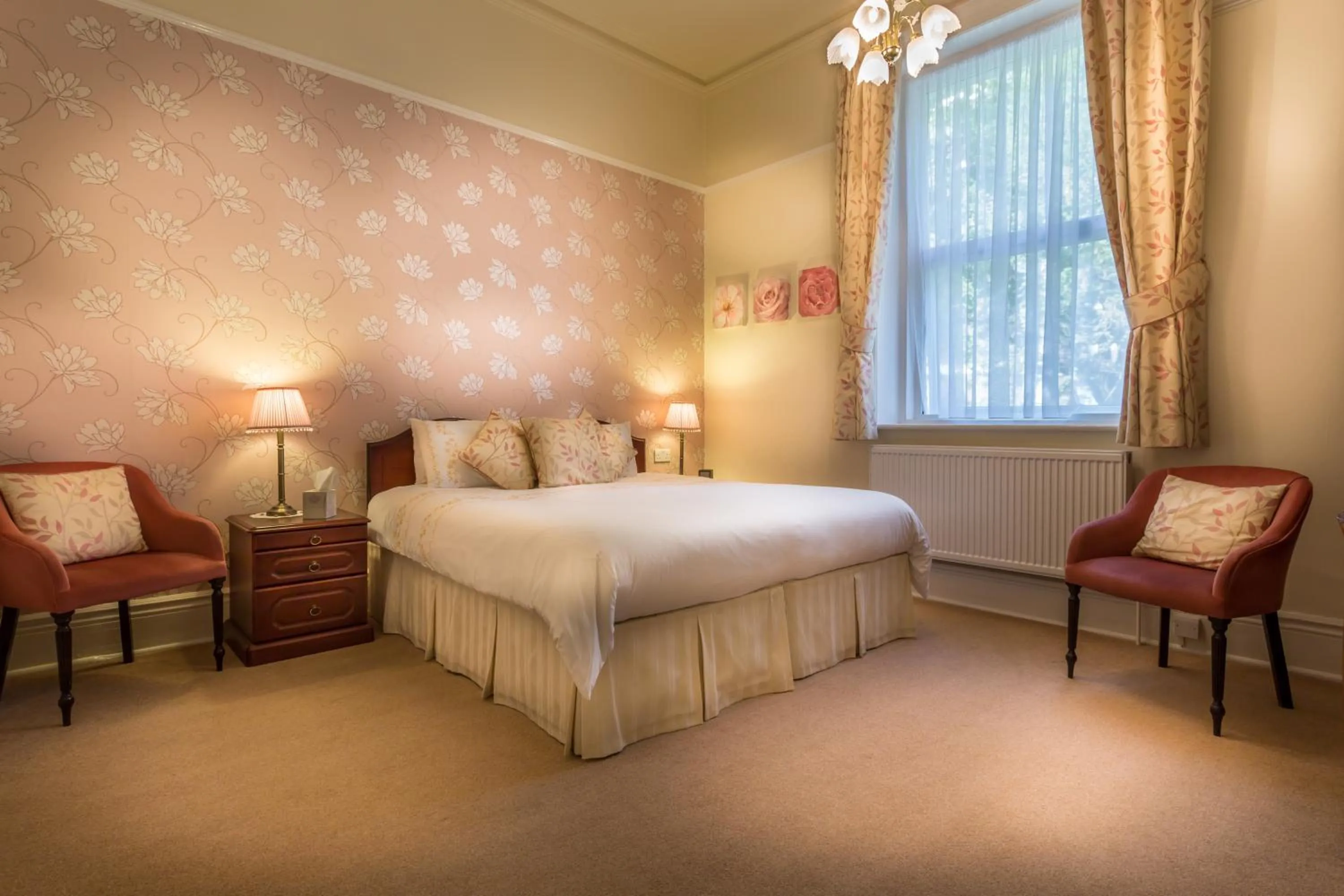 Shower, Bed in Balincourt