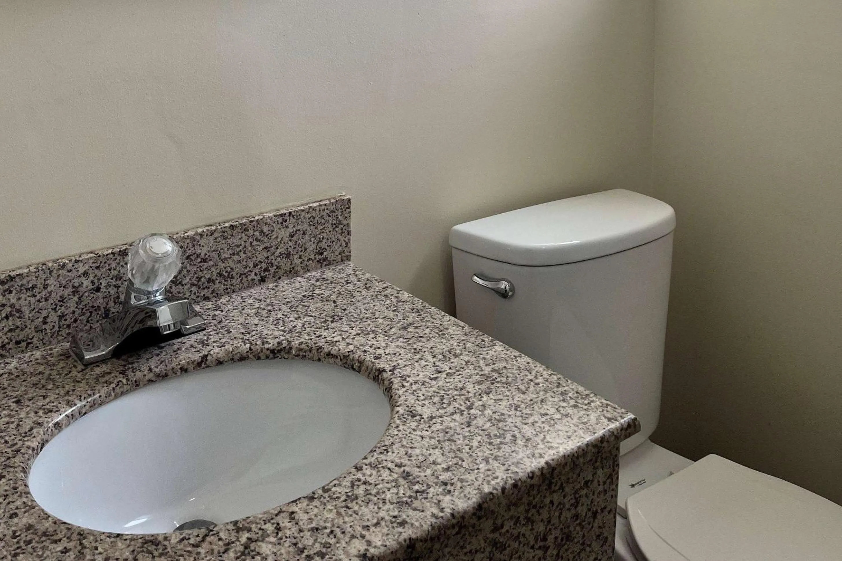 Photo of the whole room in Travelodge by Wyndham Terre Haute