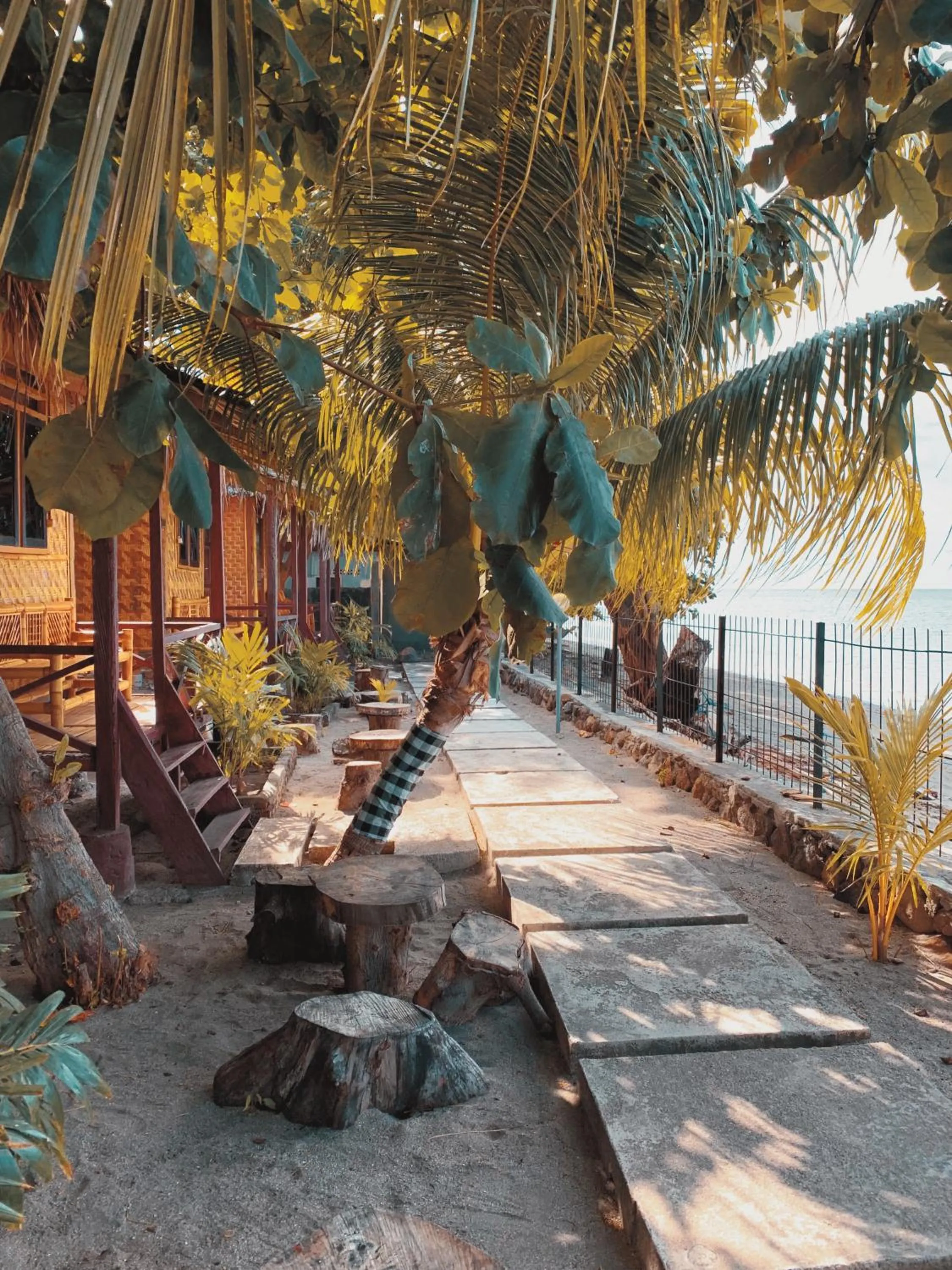 FX72 Beach Resort Maumere