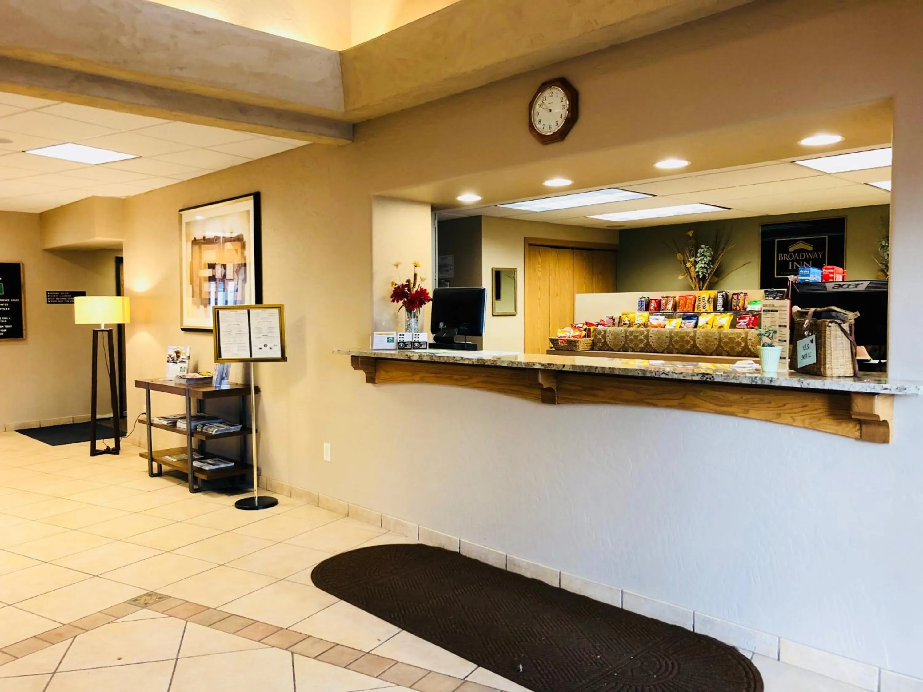 Lobby or reception in Broadway Inn Conference Center