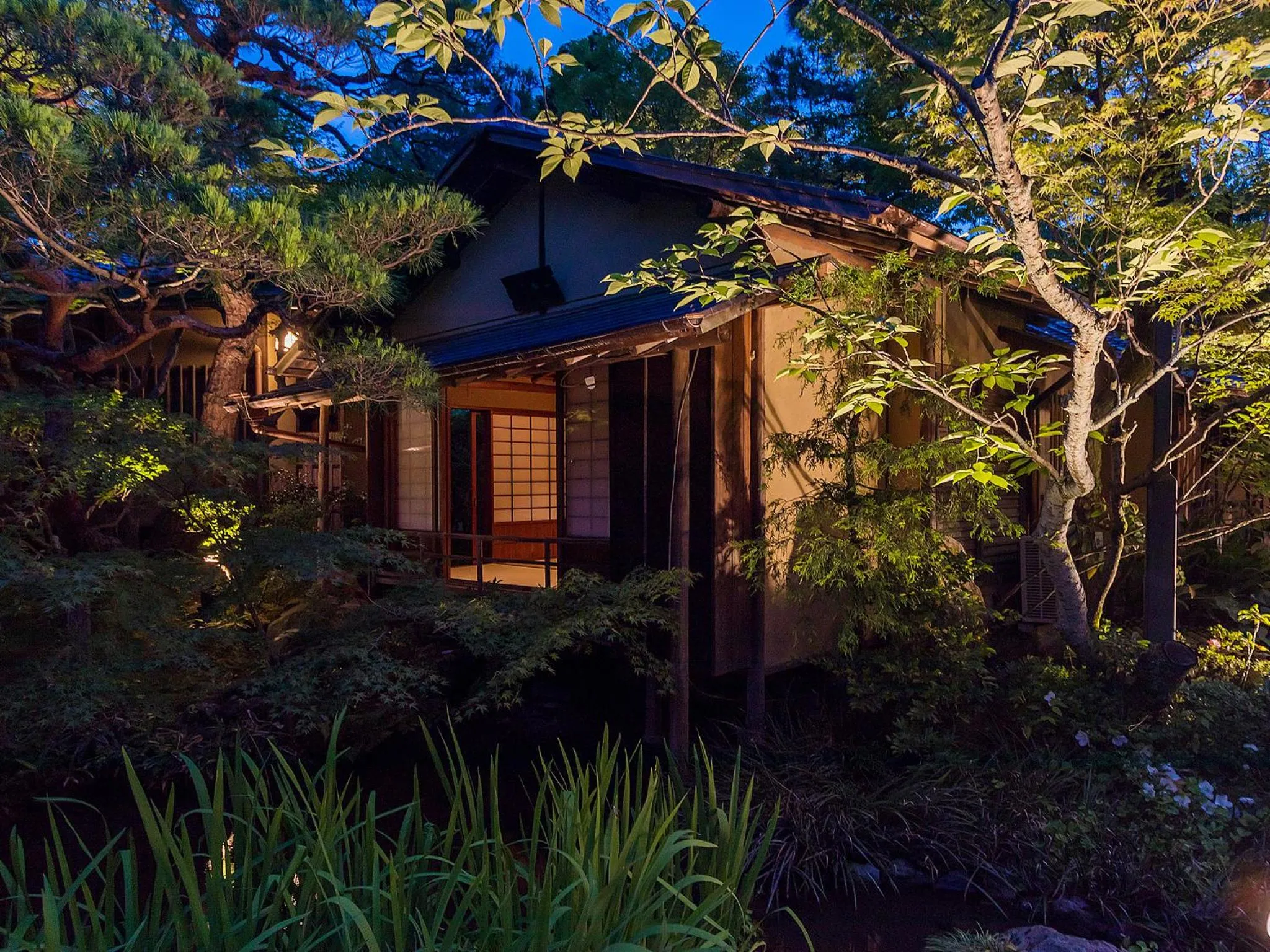Garden in Nanzenji sando KIKUSUI