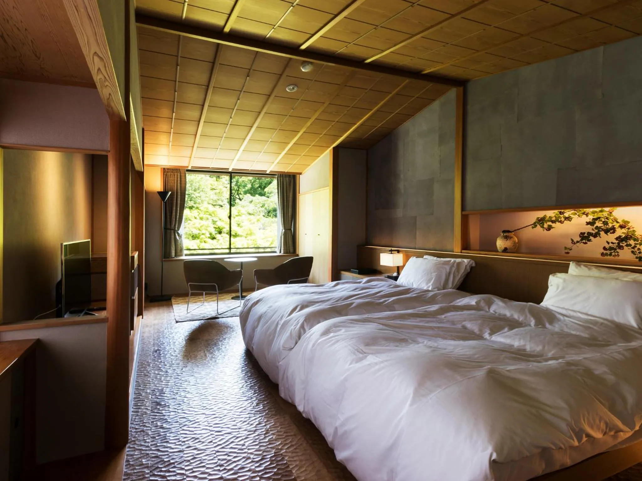 Photo of the whole room, Bed in Nanzenji sando KIKUSUI
