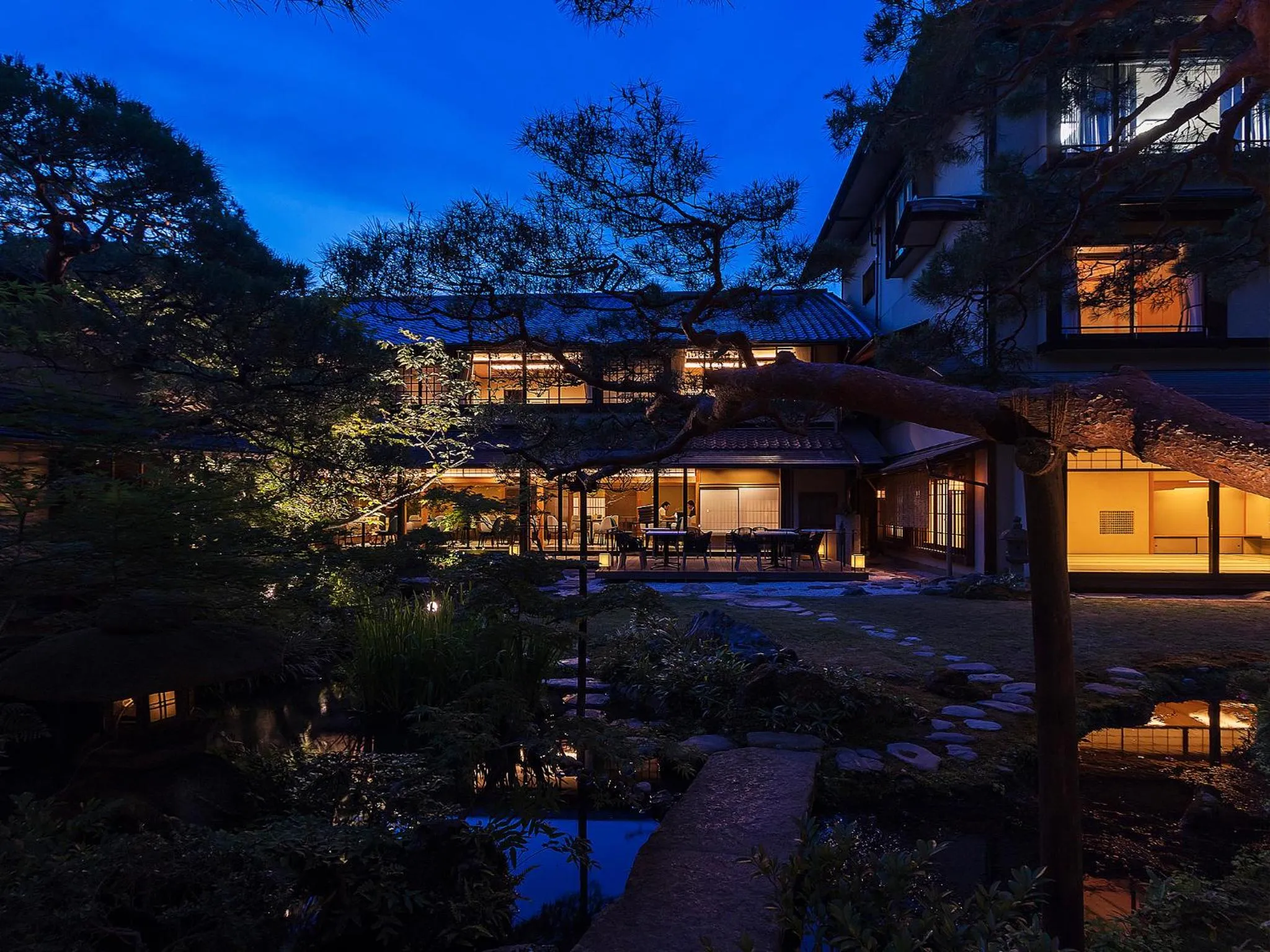 Property building in Nanzenji sando KIKUSUI