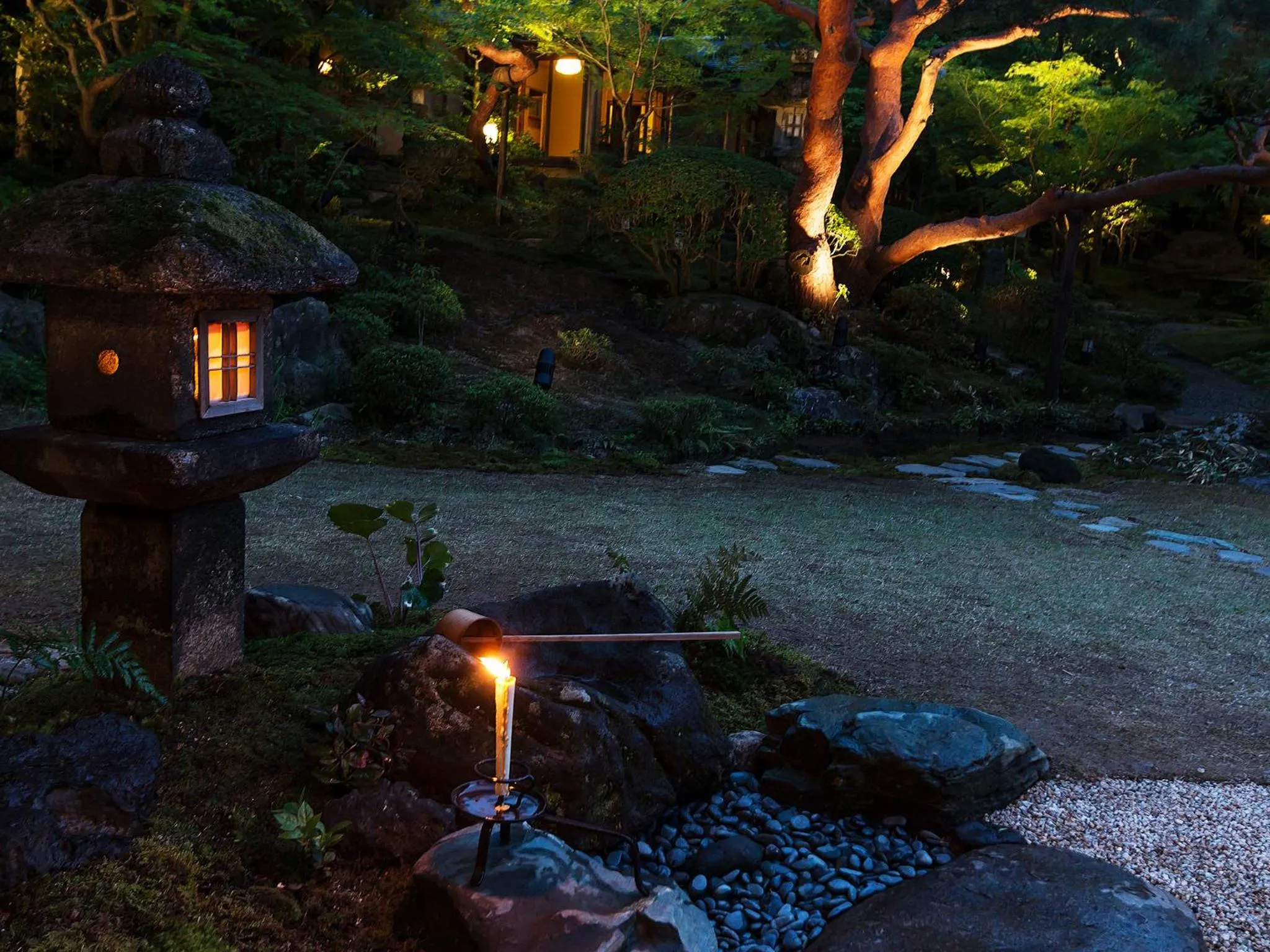 Garden in Nanzenji sando KIKUSUI