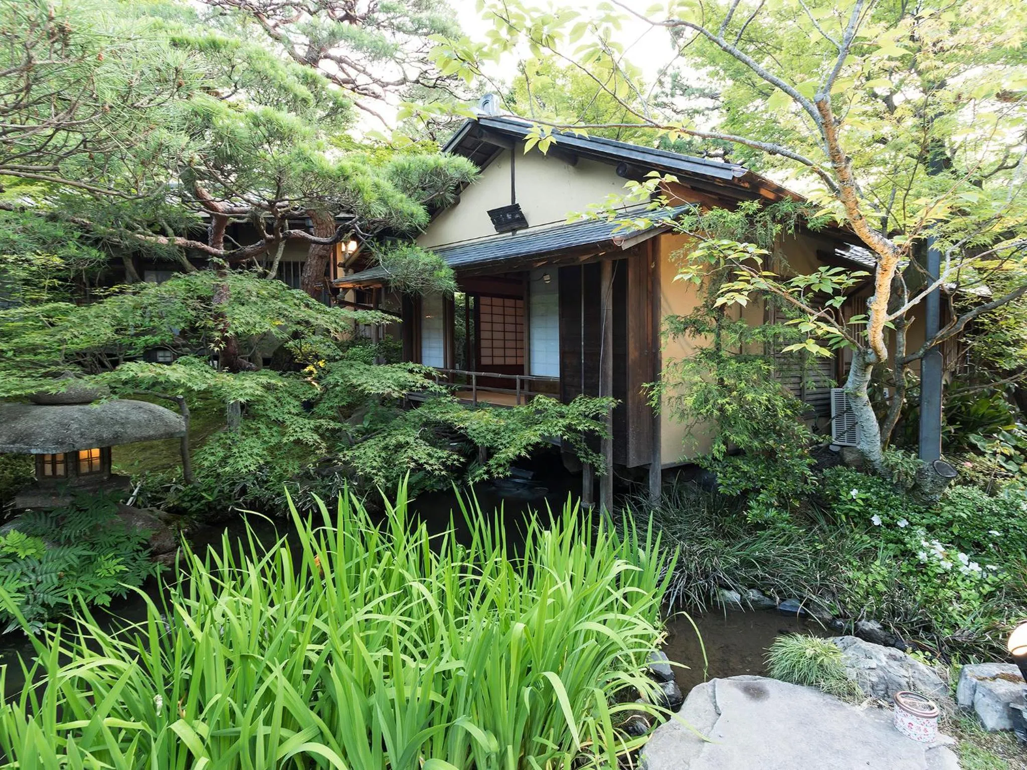 Property building in Nanzenji sando KIKUSUI
