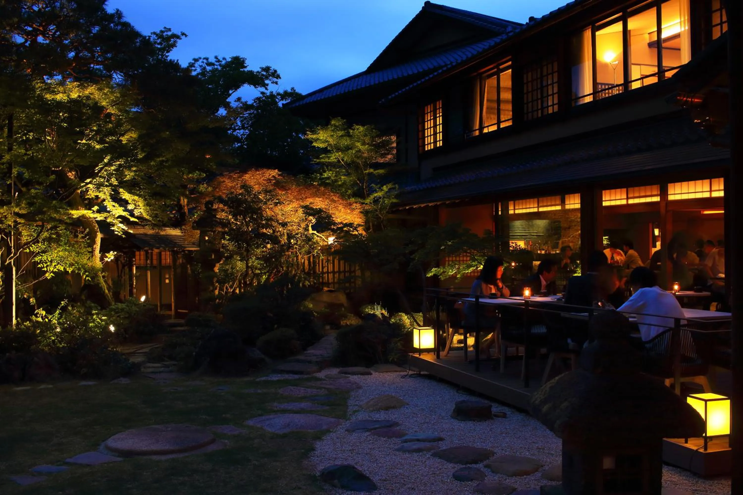 Patio in Nanzenji sando KIKUSUI