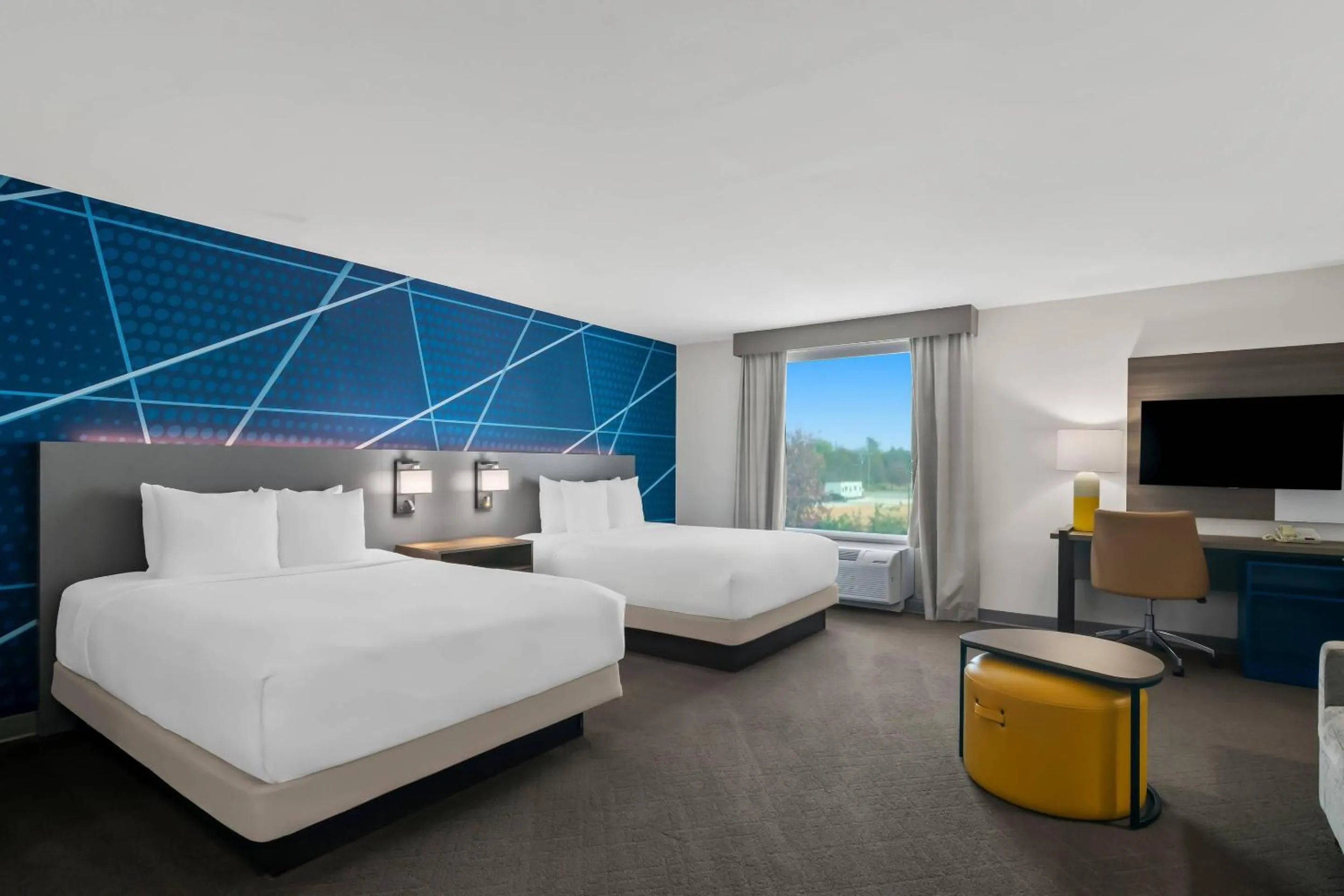 Bedroom, Bed in Comfort Suites Bentonville - Rogers