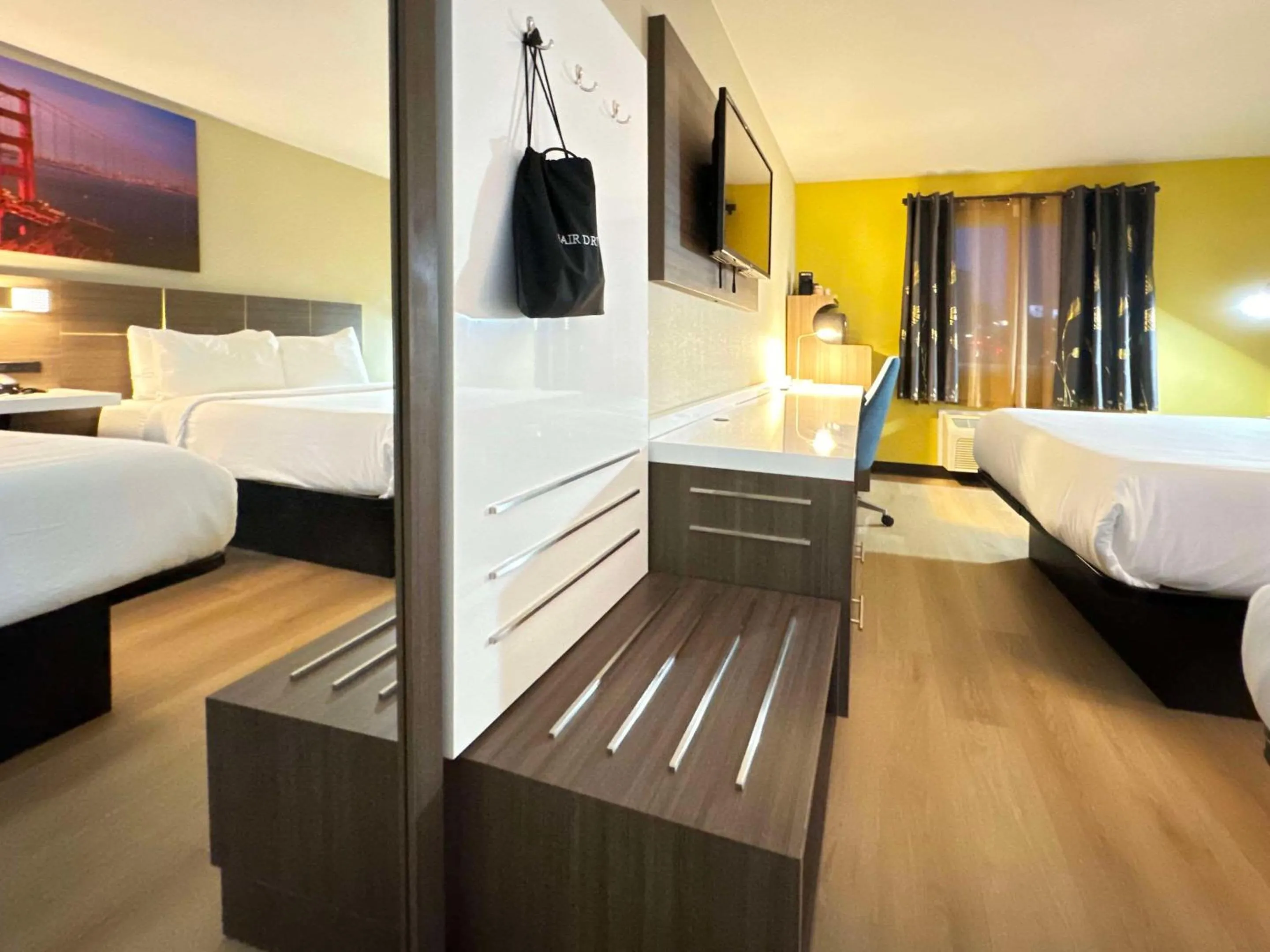 Bedroom, Bed in Quality Inn & Suites Willows