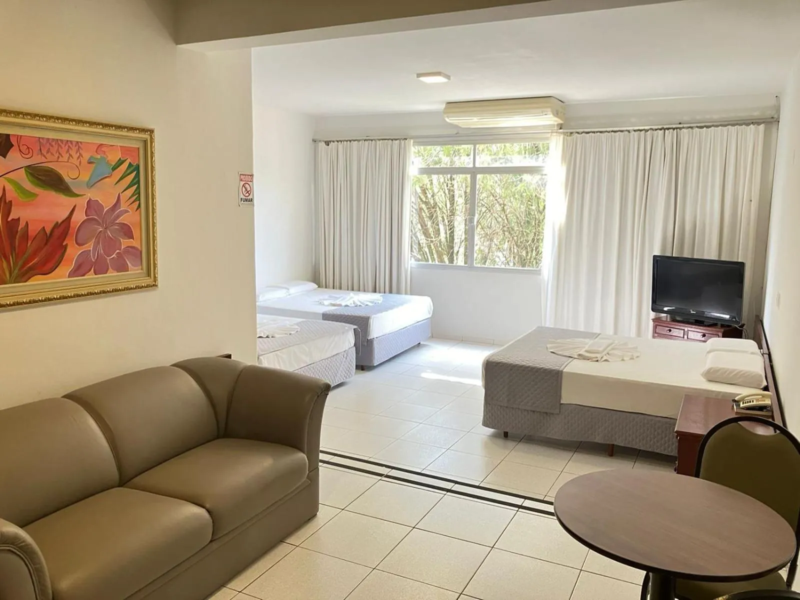 Bed in Hotel Monalisa