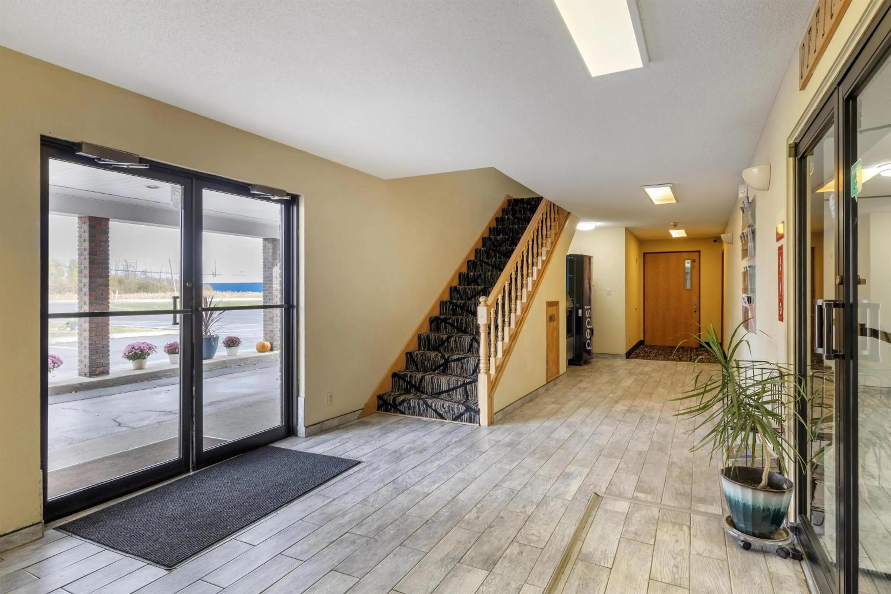 Lobby or reception in SureStay by Best Western Massena