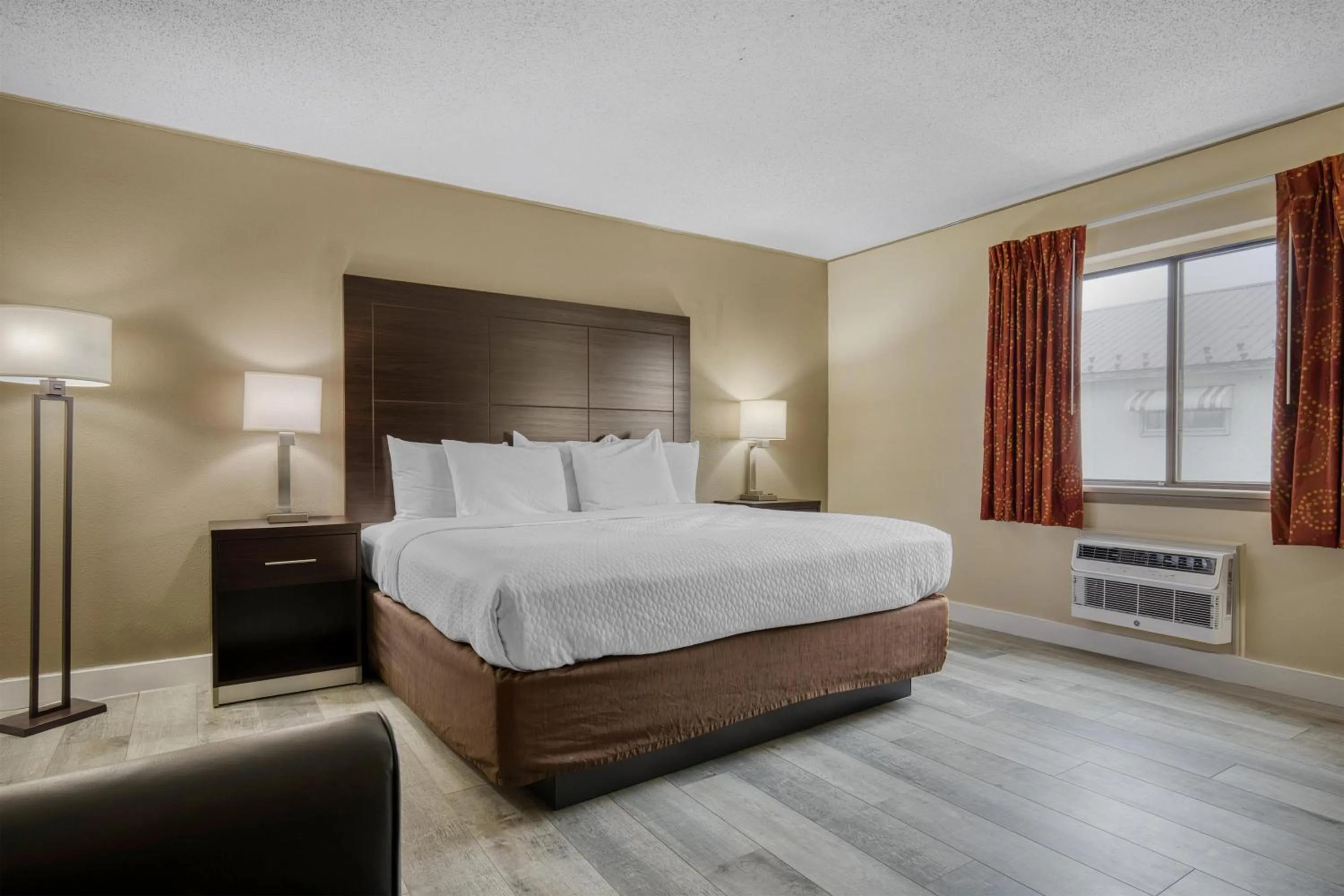 Bedroom, Bed in SureStay by Best Western Massena