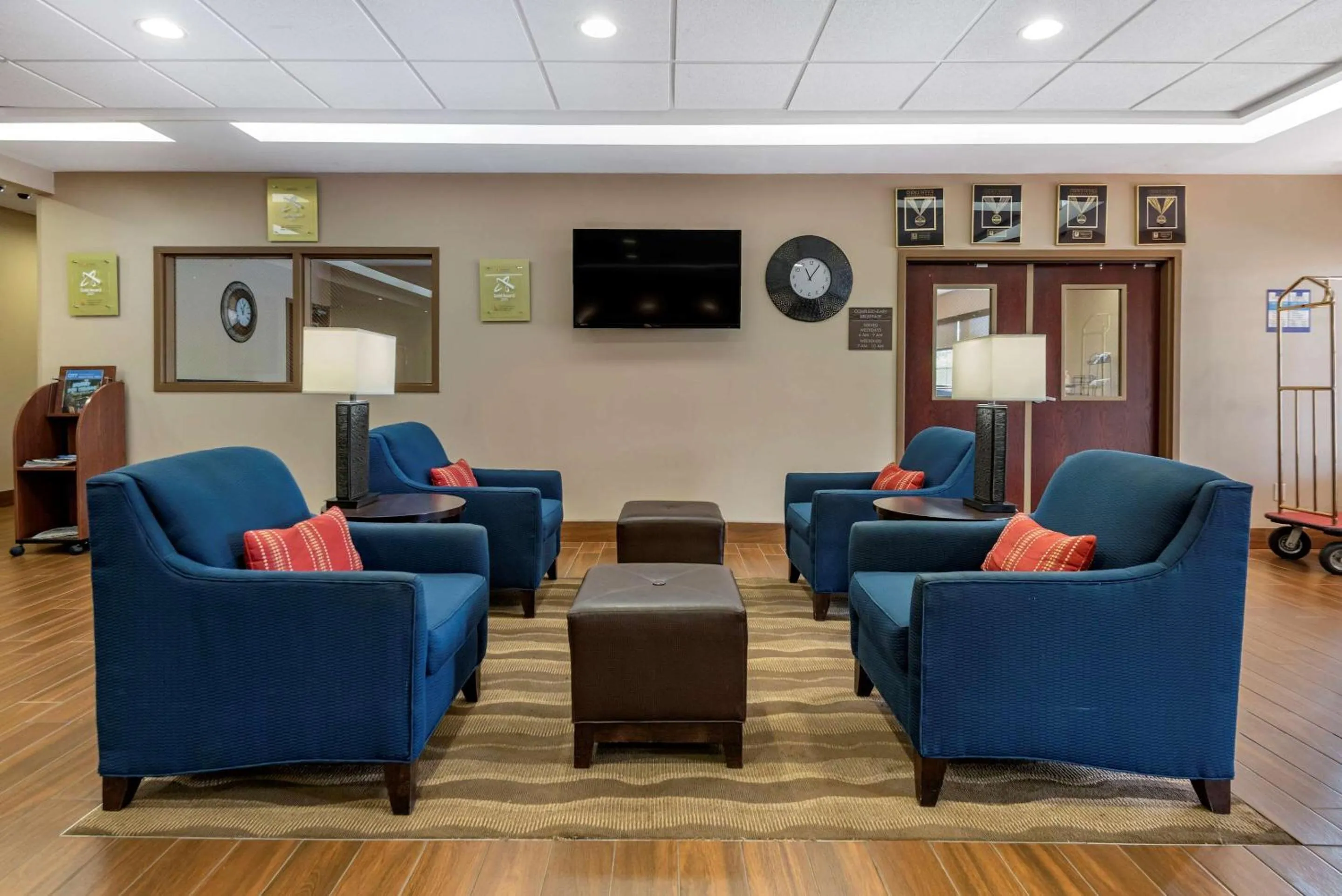 Lobby or reception in Comfort Inn & Suites Farmington - Victor