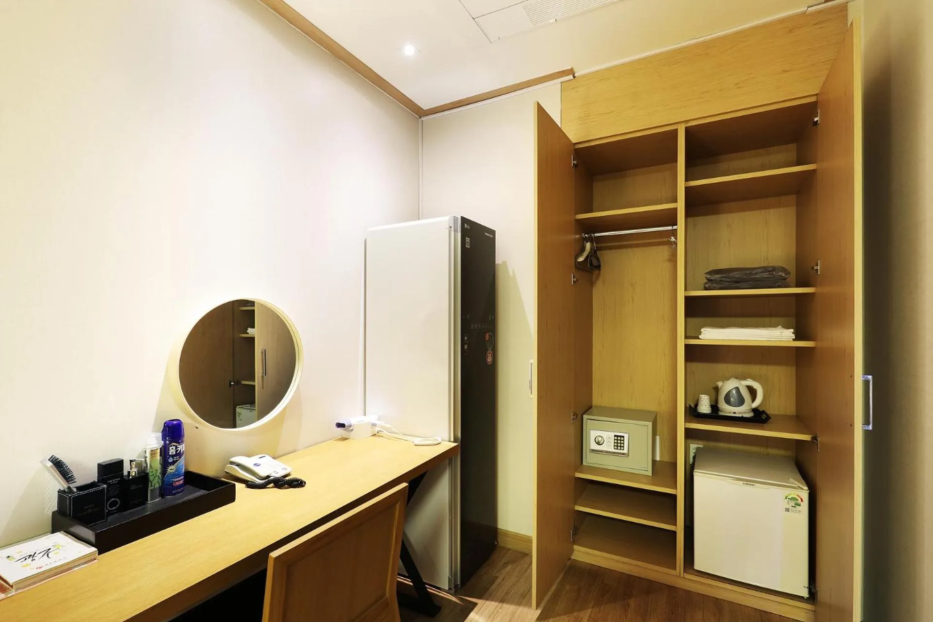 safe in BOLTON Hotel