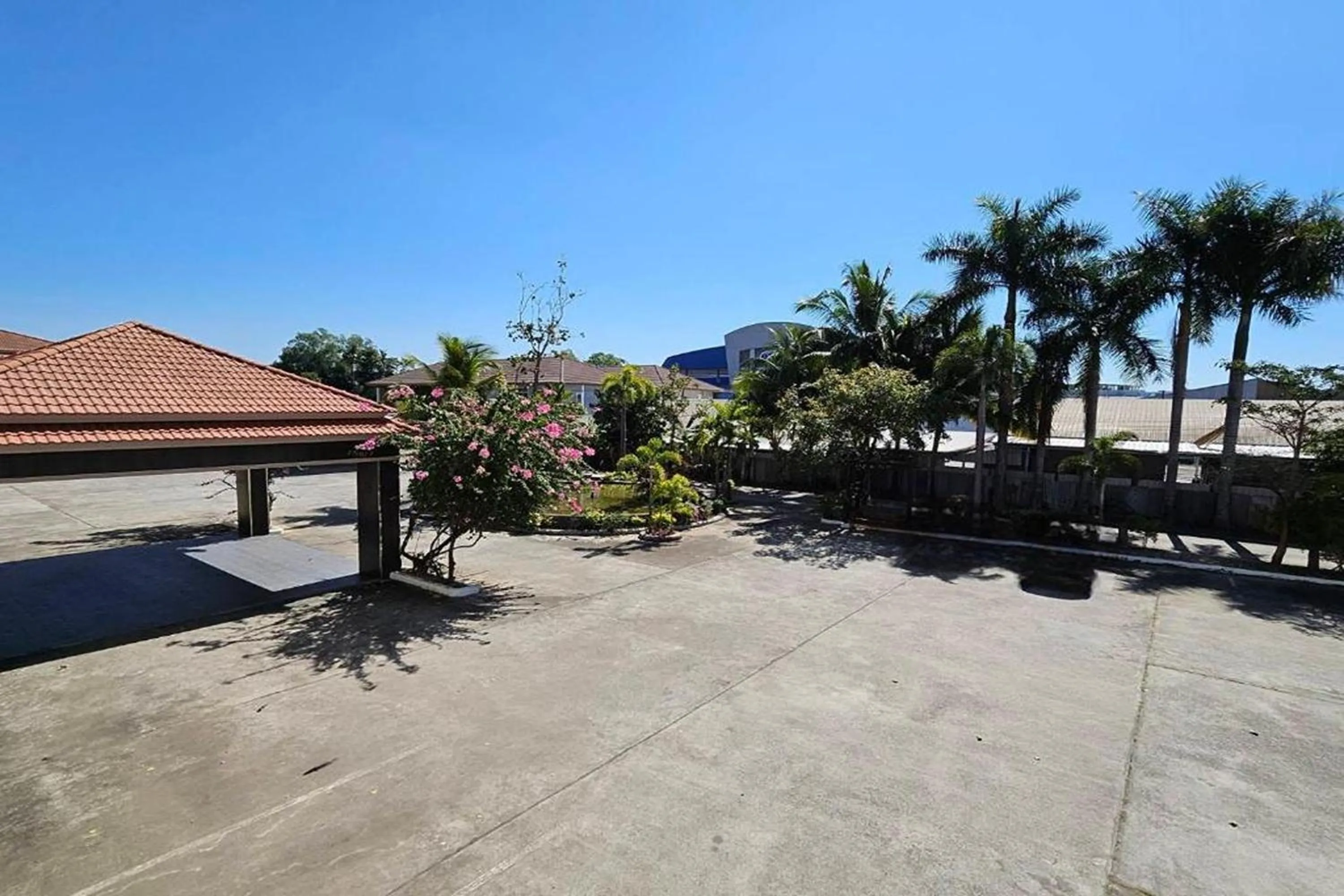 Property building in Grand Place Resort