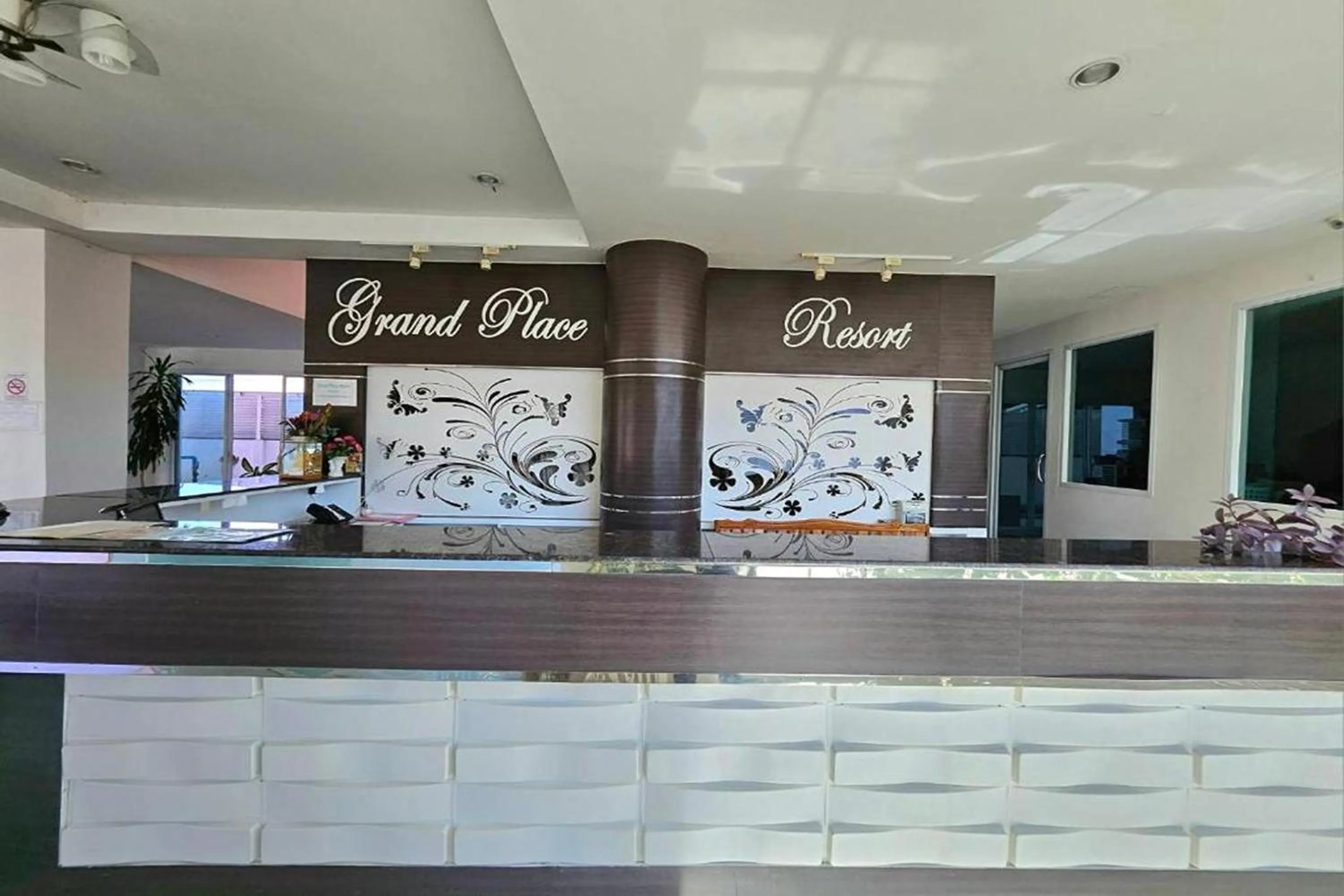 Lobby or reception in Grand Place Resort