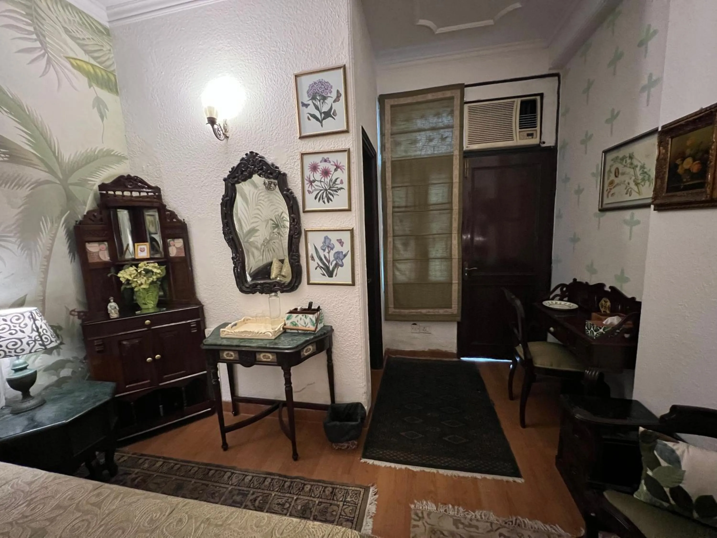 Photo of the whole room in On The House - Bed and Breakfast