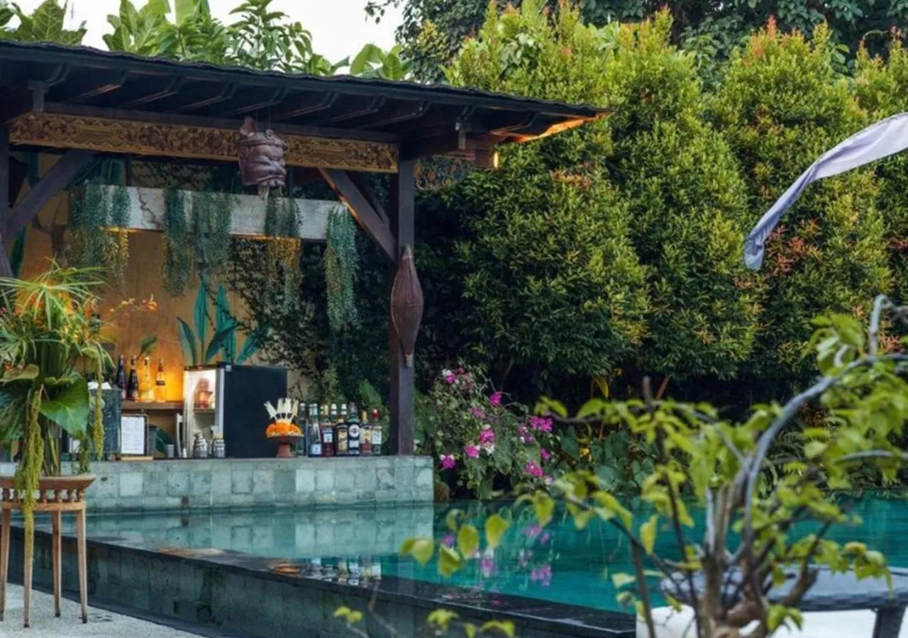 Swimming pool in Rama Phala Resort & Spa