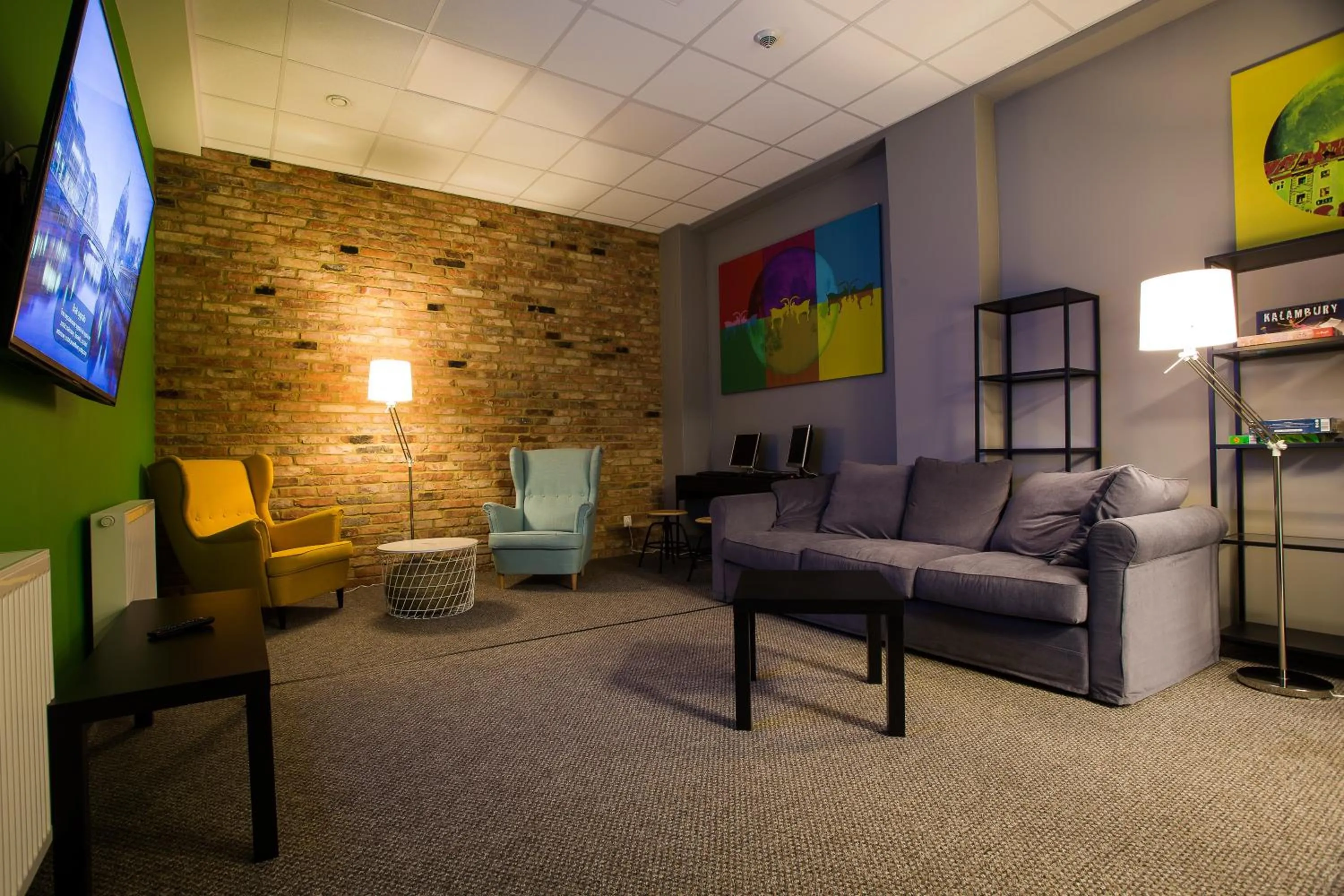 Living room in Moon Hostel Poznań