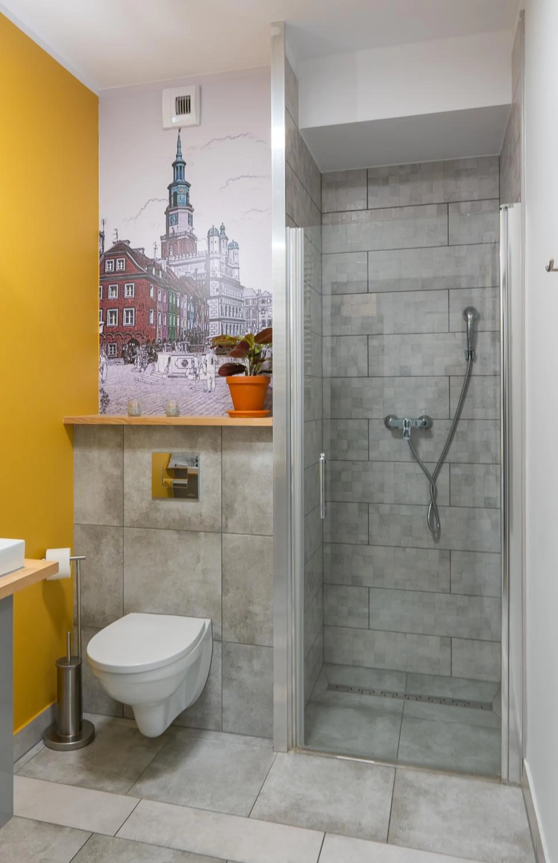 Shower in Moon Hostel Poznań