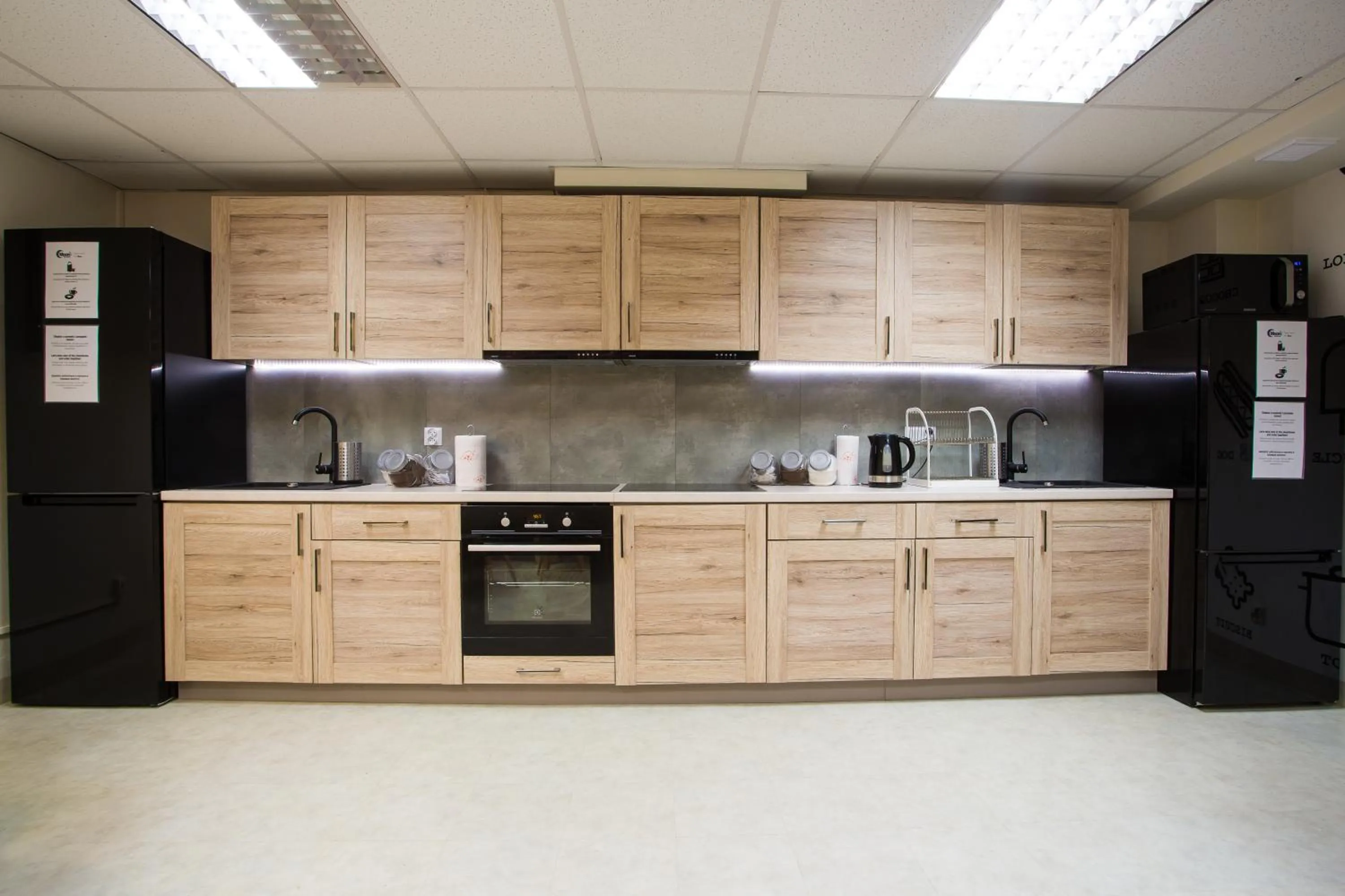 Kitchen or kitchenette in Moon Hostel Poznań